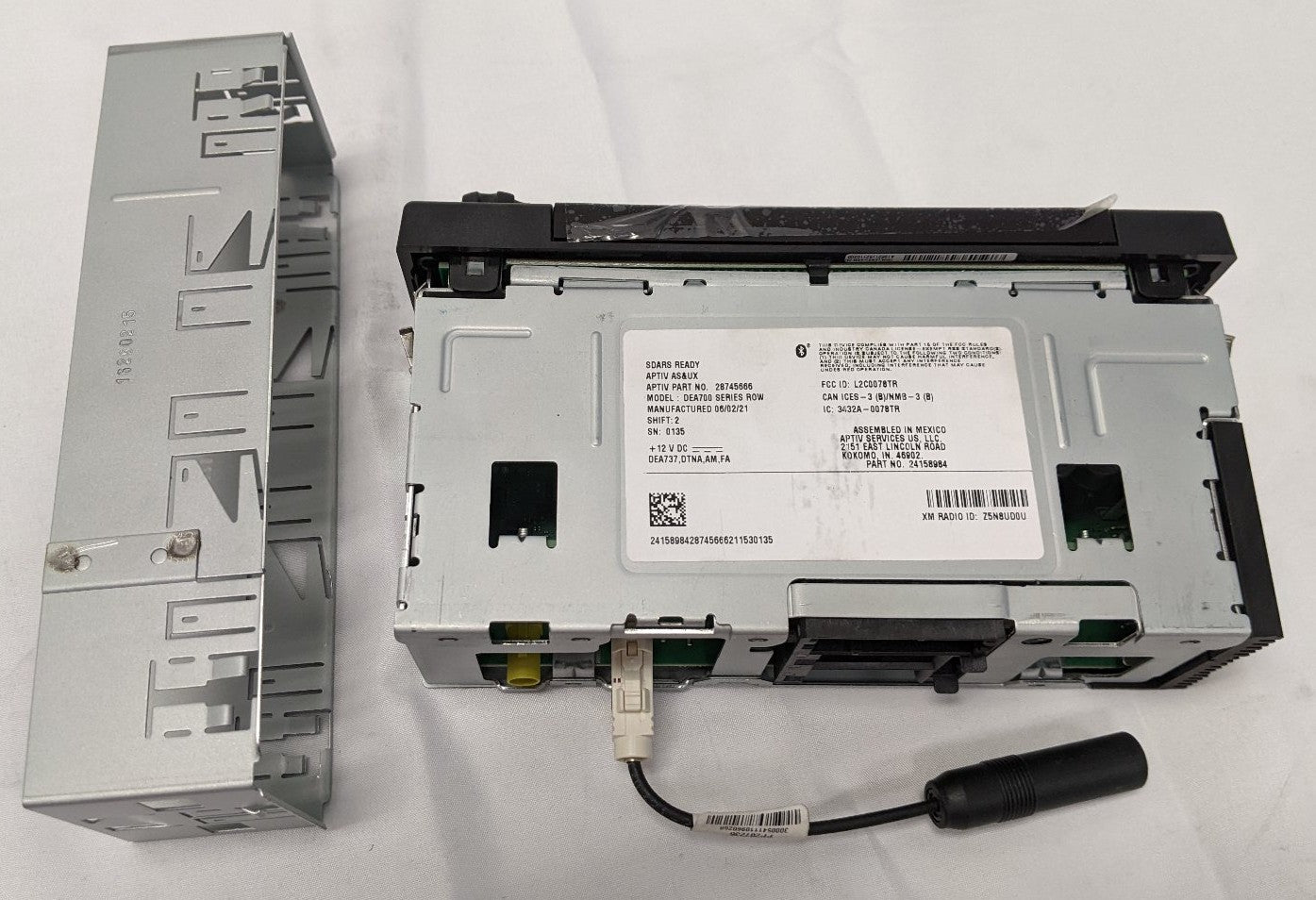 Freightliner DEA737 AM/FM/BT/SXM/USB Radio | A22-78679-000