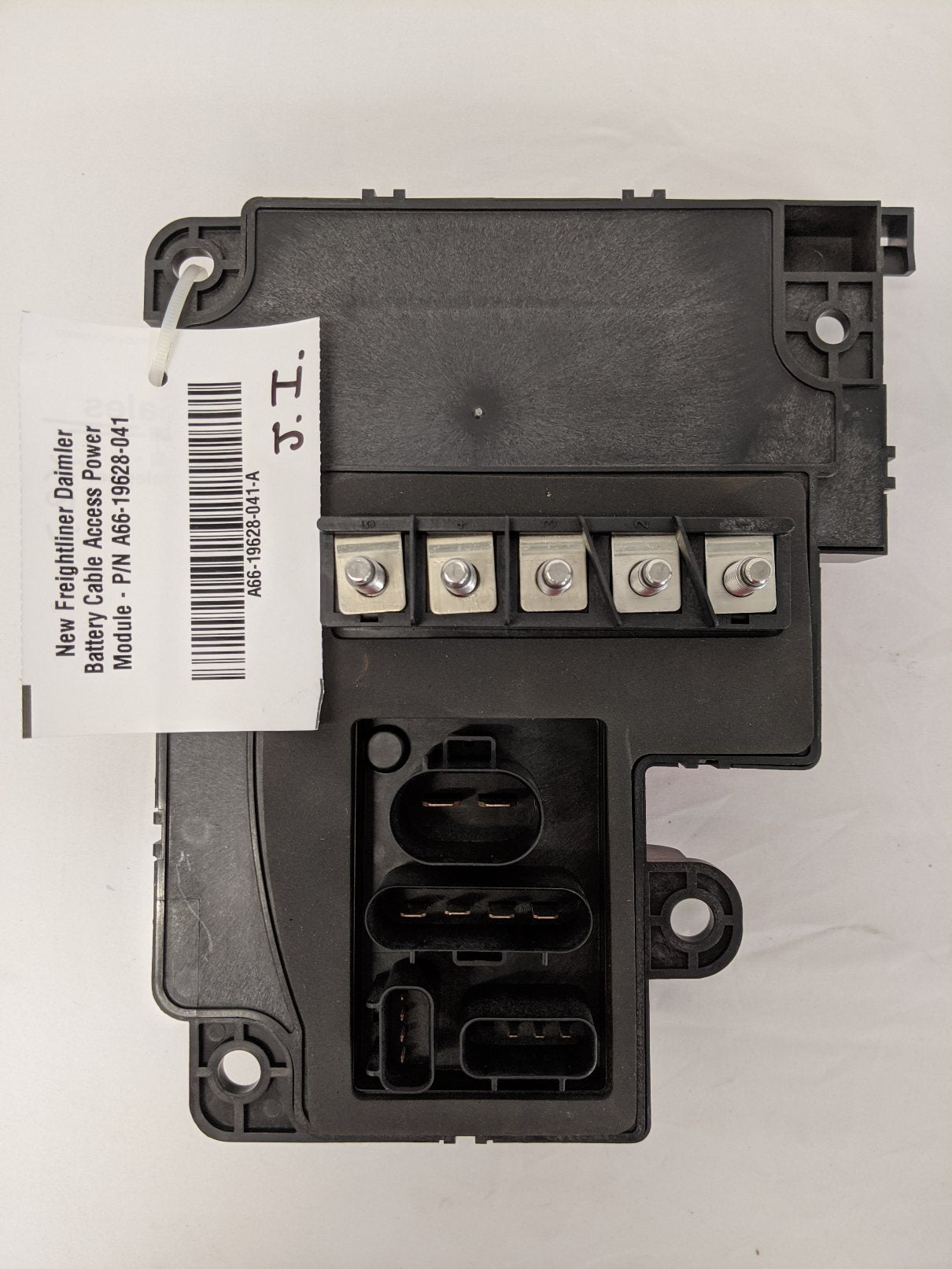 New Freightliner Daimler Battery Cable Access Power Module - P/N A66-19628-041 (10169468453180)