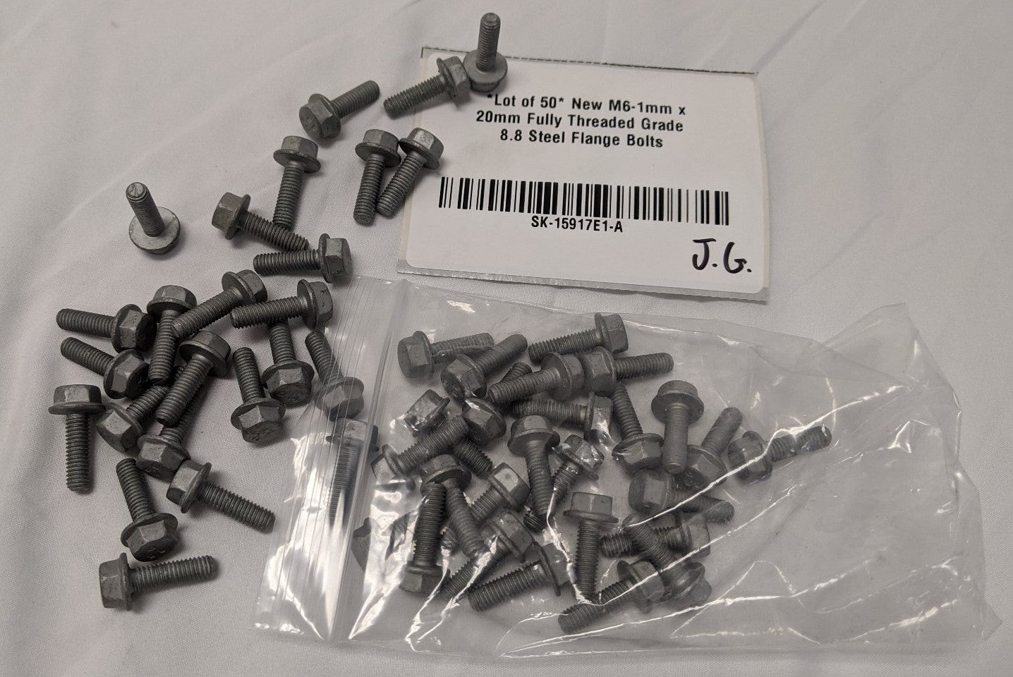 M6-1mm x 20mm Grade 8.8 Flange Bolts - Galvanized Steel, Fully Threaded, Lot of 50