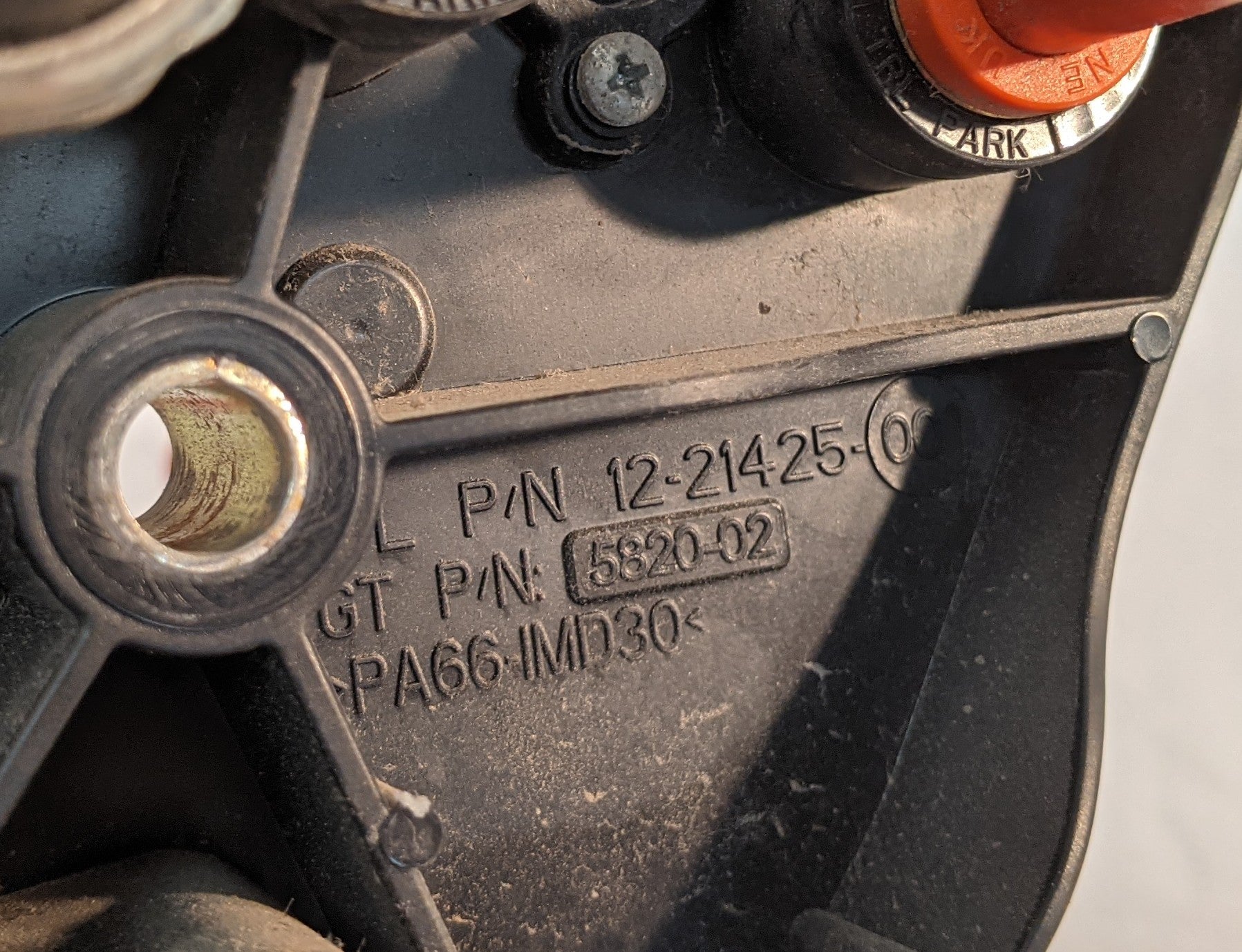 Freightliner Junction Block Air Manifold Bulkhead on Firewall - P/N  12-21425-002 (10064877224252)