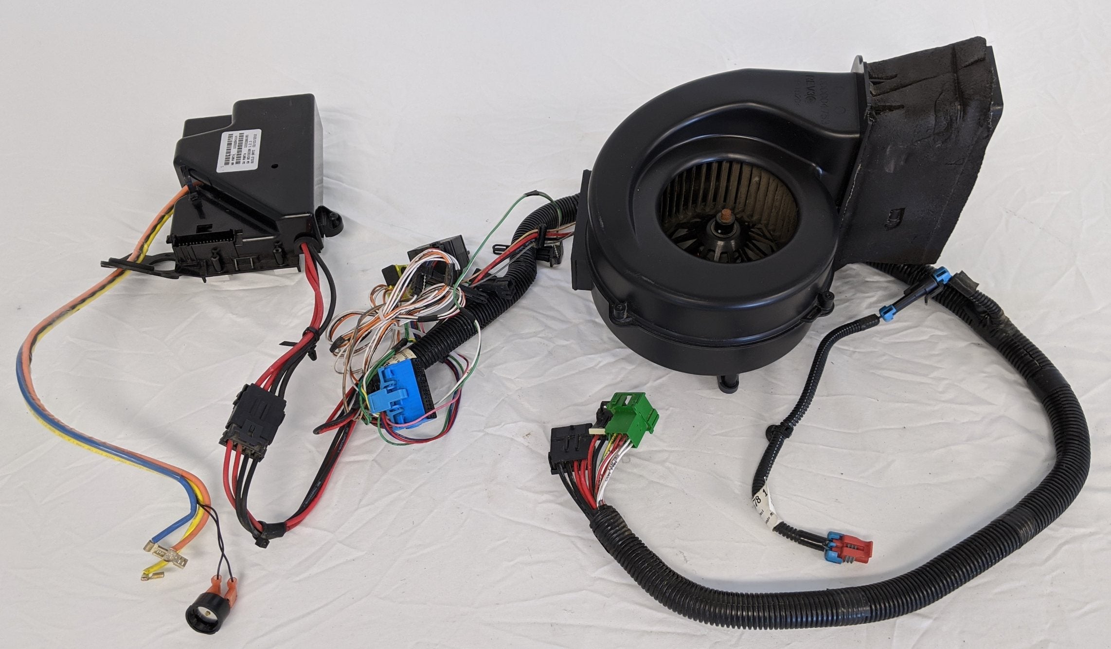 Used Freightliner Cascadia P3 Module, Harness & Blower Motor Assembly (9721122292028)