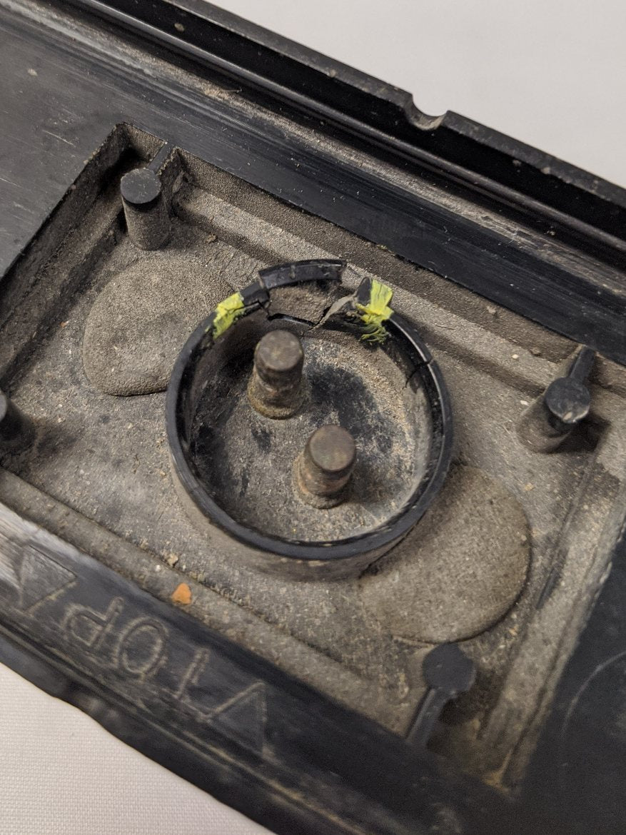 Damaged Grote 9241 Amber Side Turn Signal Lamp - P/N GRO53163