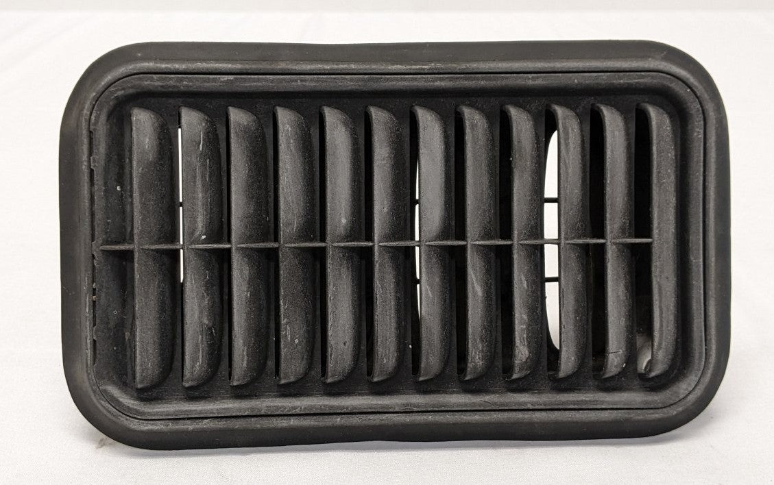 Used Freightliner Cascadia P3 HVAC Exhauster Path Cab Vent - P/N A22-66364-001