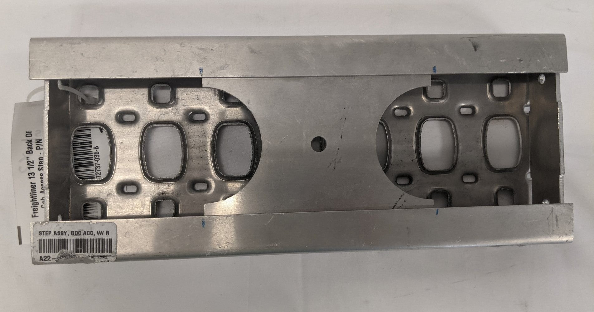 Freightliner 13 1/2" Back Of Cab Access Step - A22-72737-035