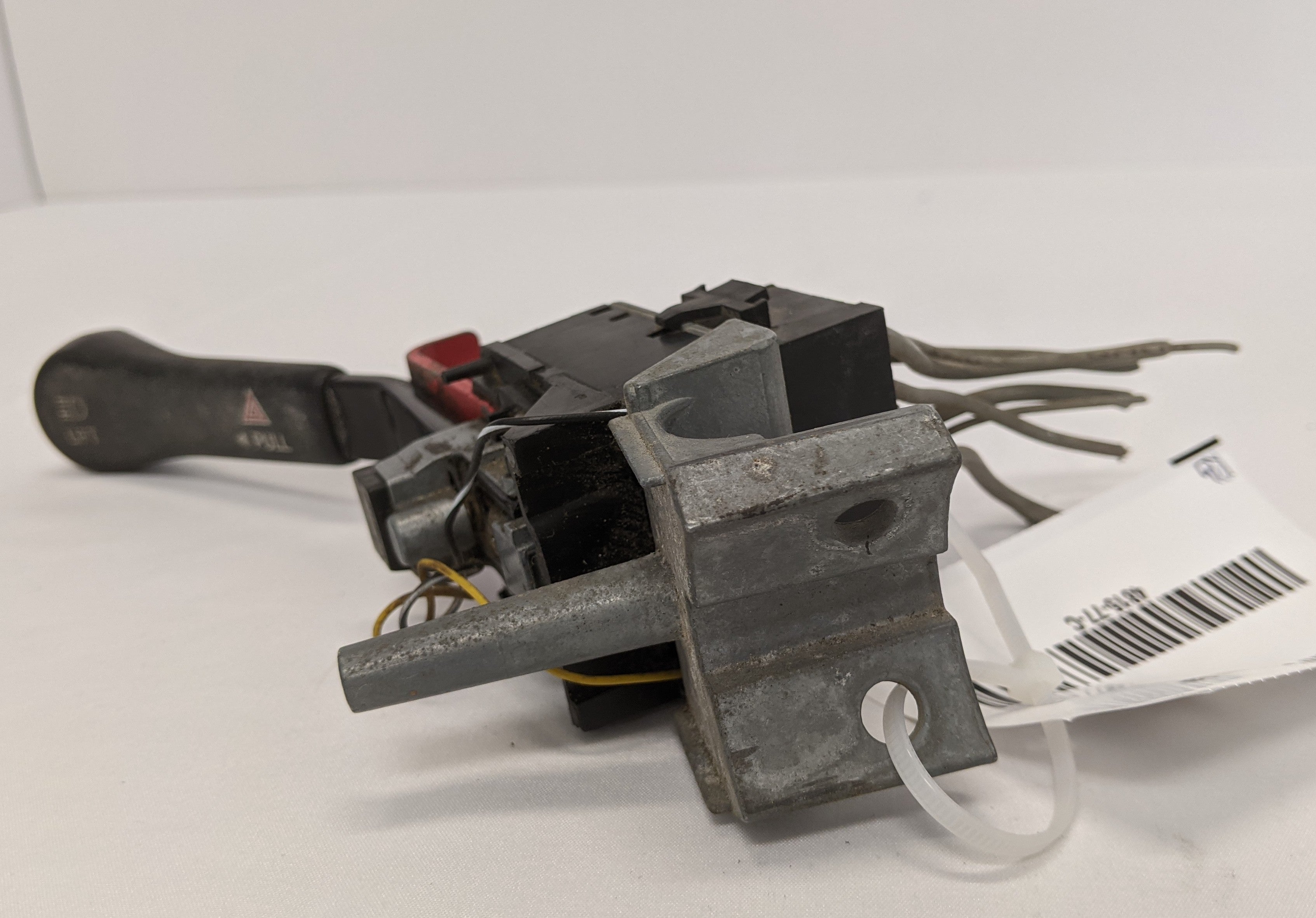 Used Freightliner Columbia Turn Signal Arm - P/N VSI 01 4815 77 (10023954841916)