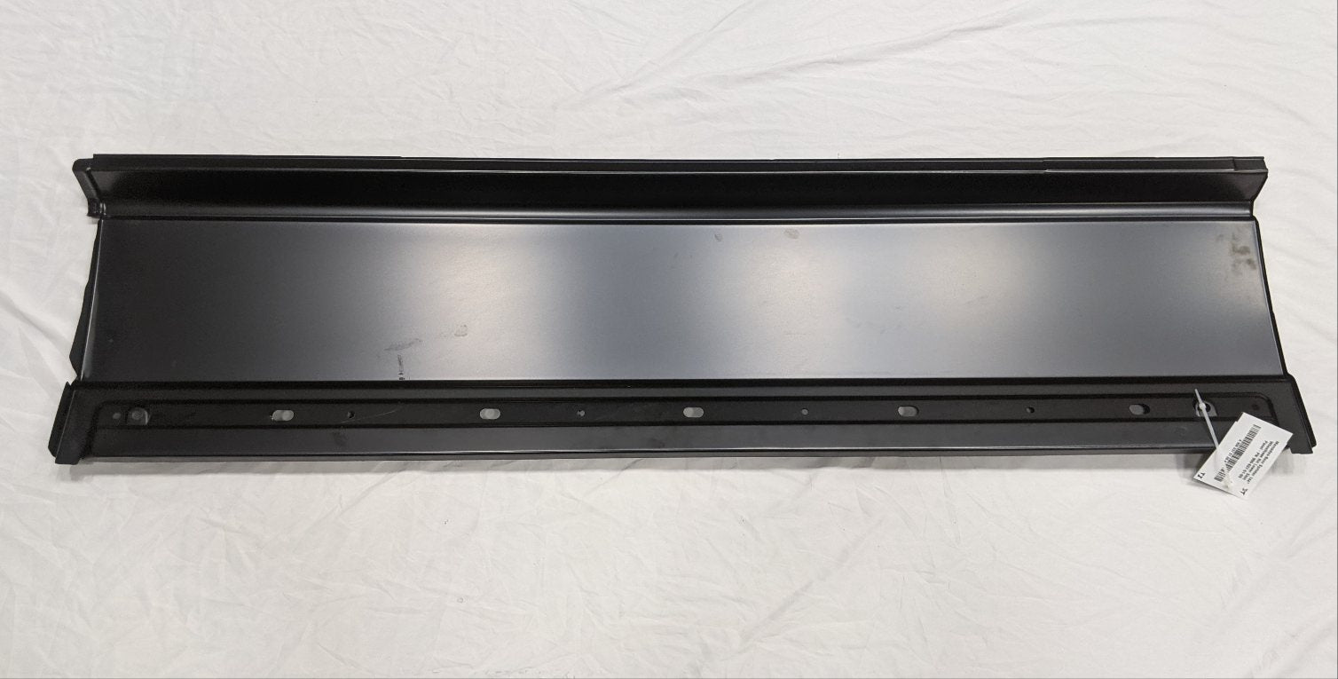 Mercedes-Benz Sprinter Van RH Lower Skirt Panel - 906-637-51-09