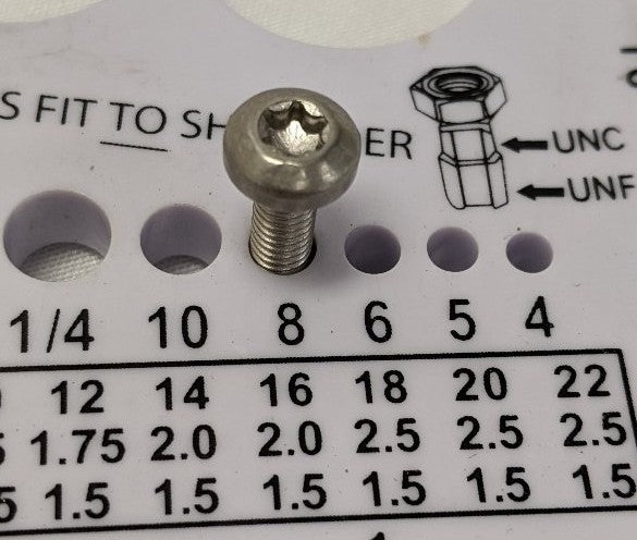 *Lot of 100* New #8-36 x 5/8" Full Thread Pan Head (Torx) Stainless Steel Bolt