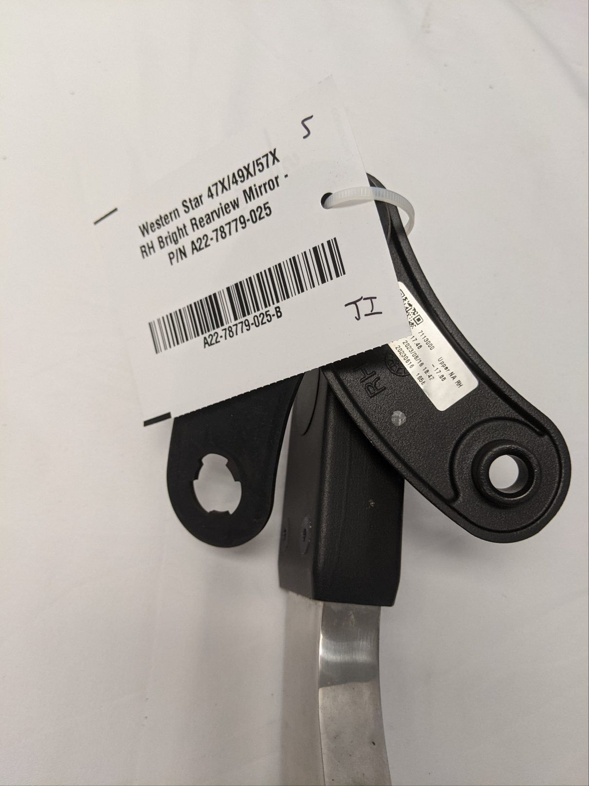 Western Star 47X/49X/57X RH Bright Rearview Mirror - P/N A22-78779-025