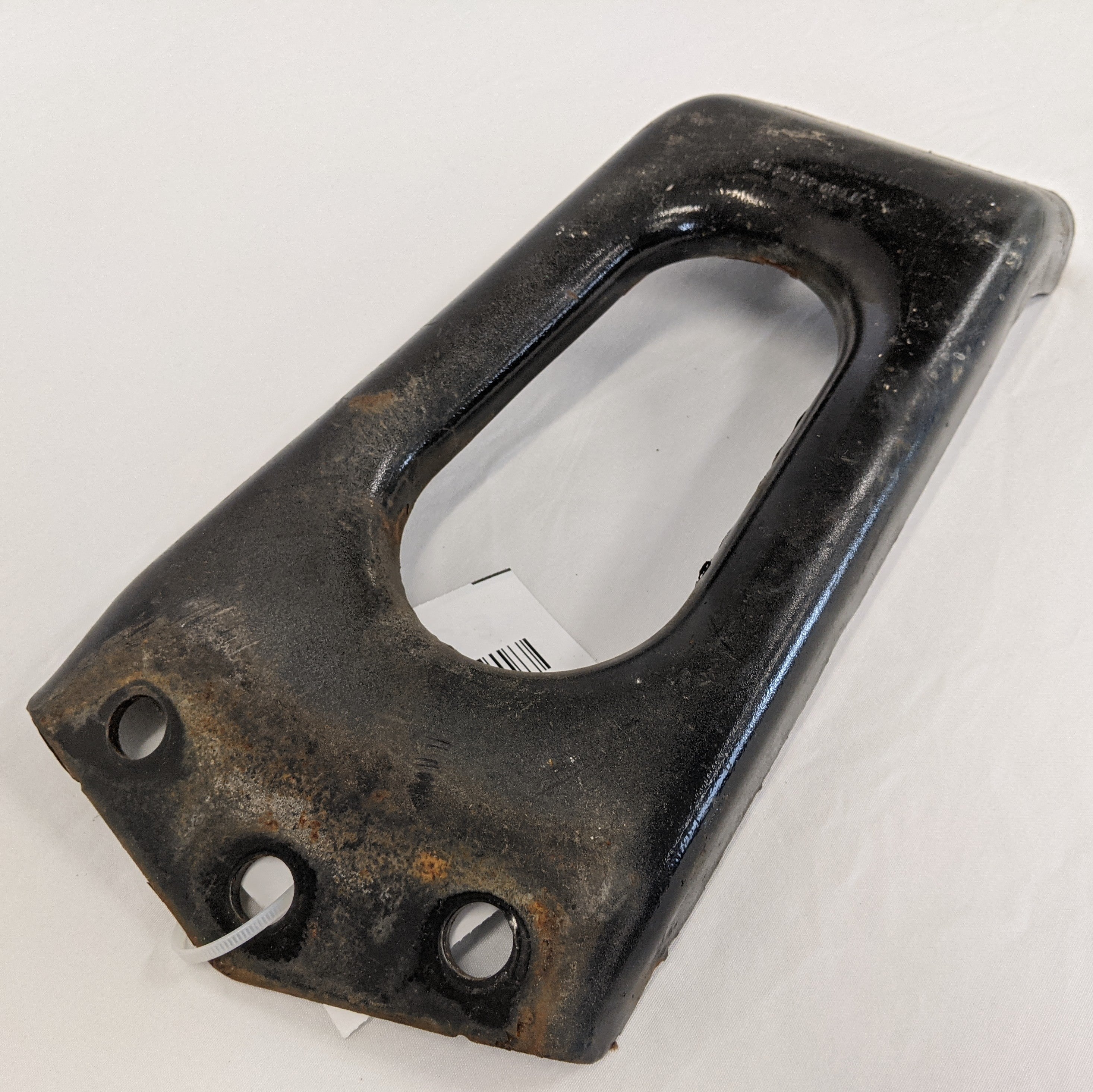 Used Freightliner Cascadia P3 LH Engine Crossmember Bracket - P/N 15-23711-004 (10094981251388)