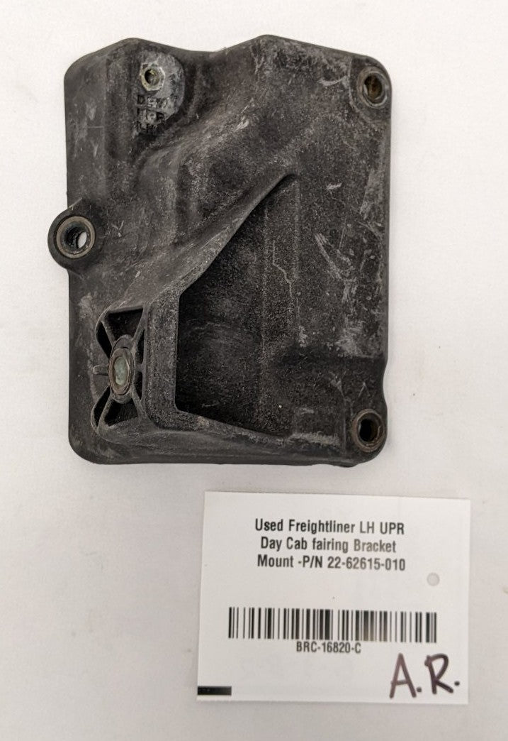 Used Freightliner Cascadia LH Upper Fairing Mounting Bracket - P/N 22-62615-010