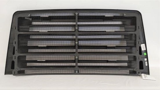 Freightliner Radiator Mounted Grill w/ Bright Accents - P/N A17-18928-017 (6735242625110)