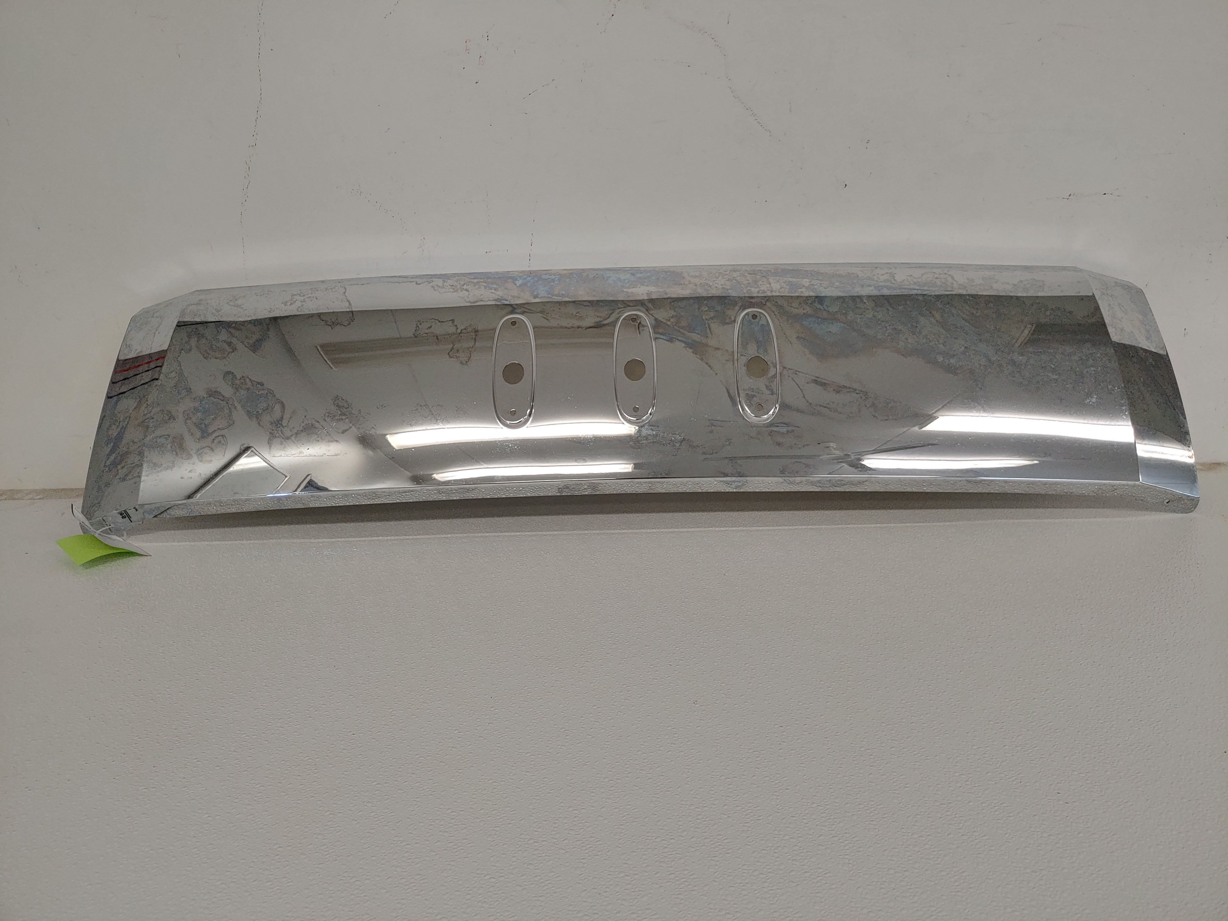 Used Freightliner Sun Visor Assembly w/ Exterior Applique - P/N A22-68106-001 (6781214326870)