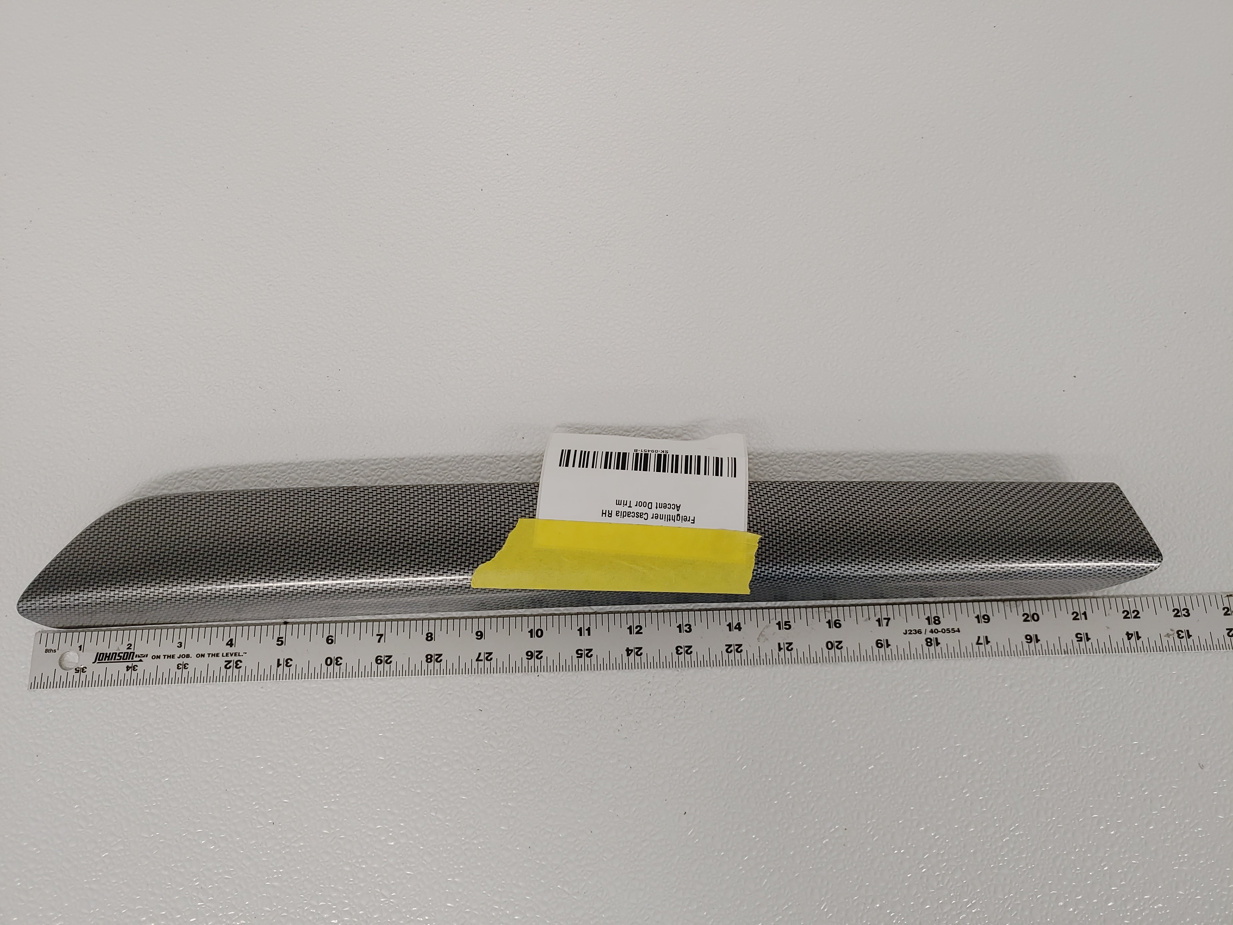 Freightliner Cascadia RH Accent Door Trim - 18-68732-001 (9609874964796)