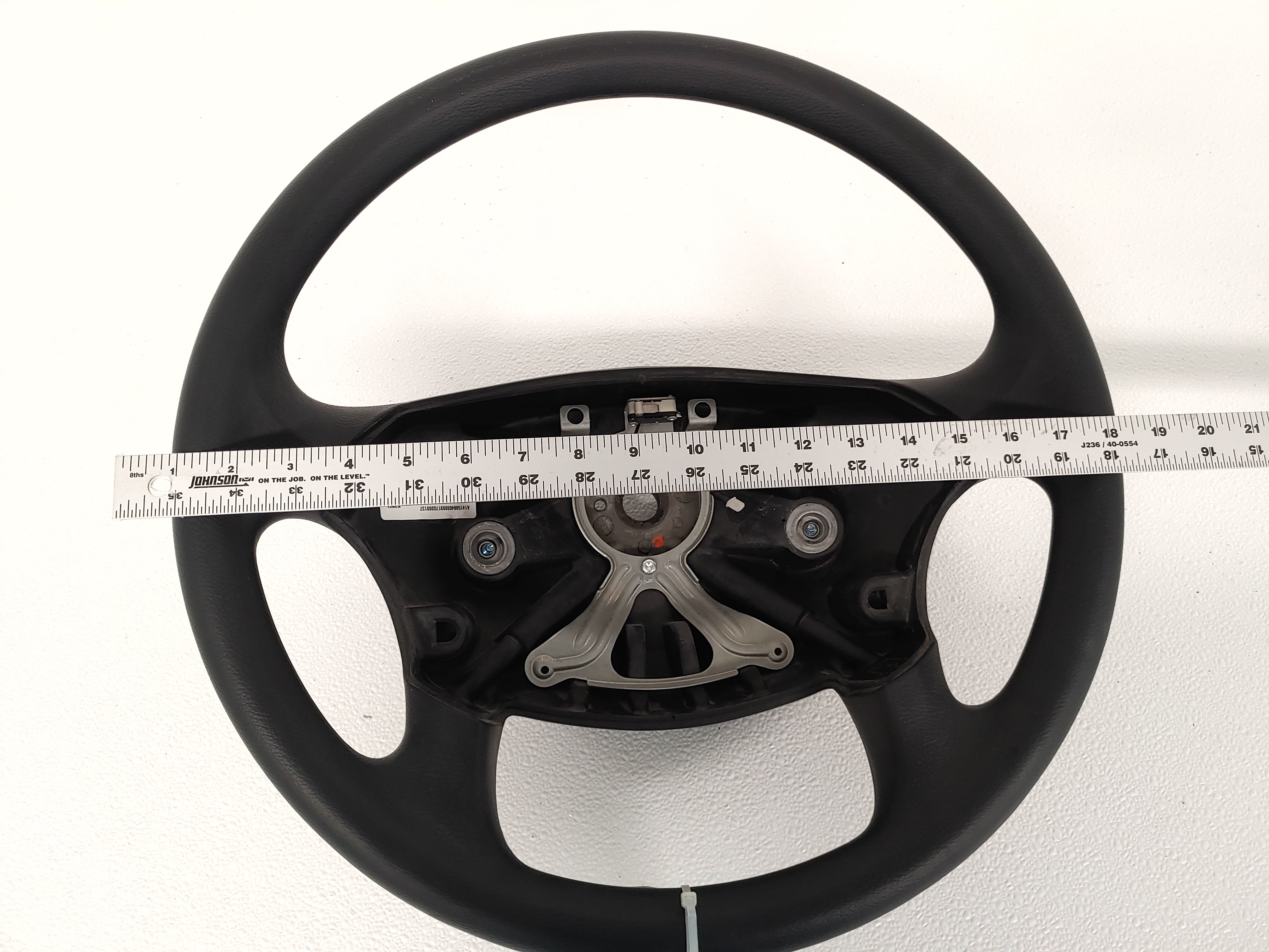 Freightliner 18" Steering Wheel w/ Airbag Hook Up - A14-15884-000 (9609875259708)