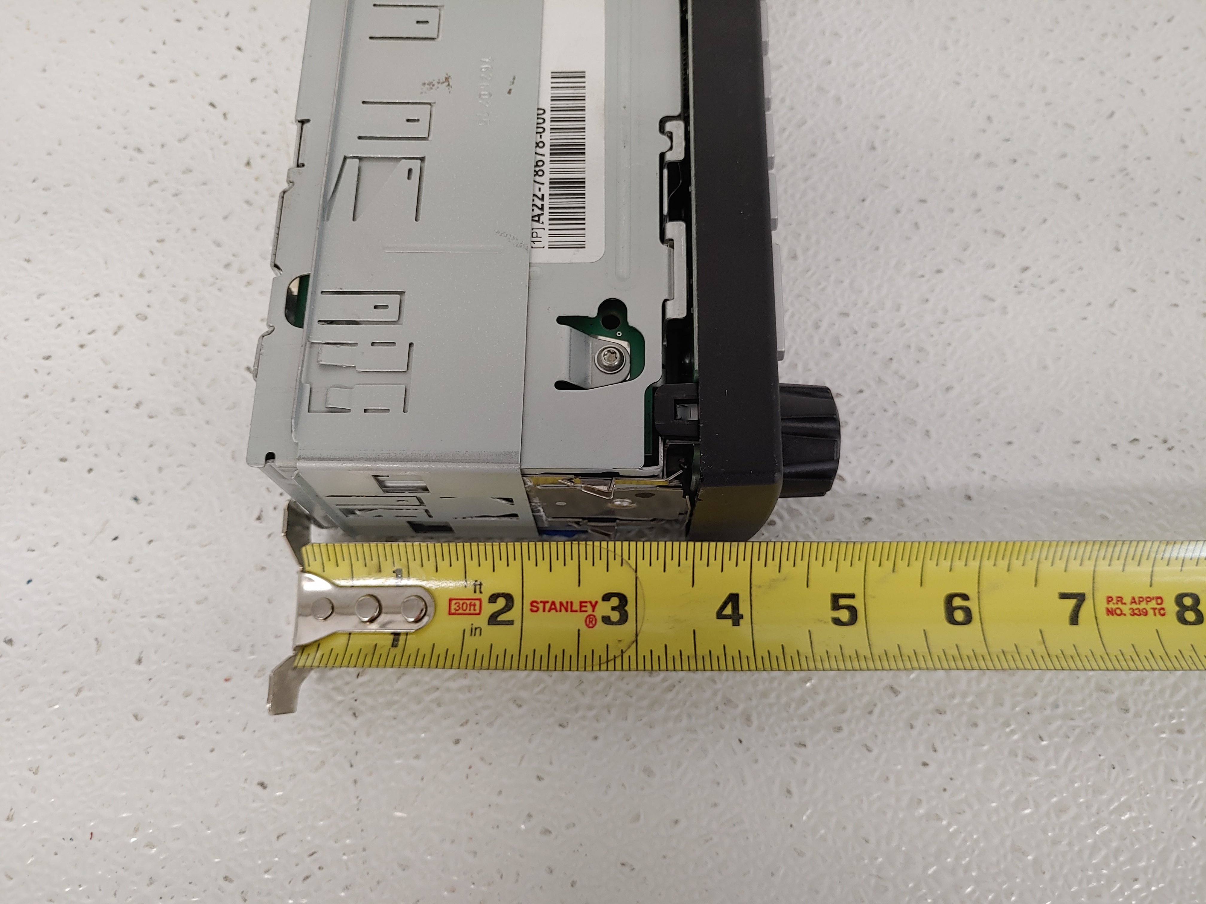 Damaged Freightliner DEA710 Radio - P/N  A22-78678-000 (8755980009788)