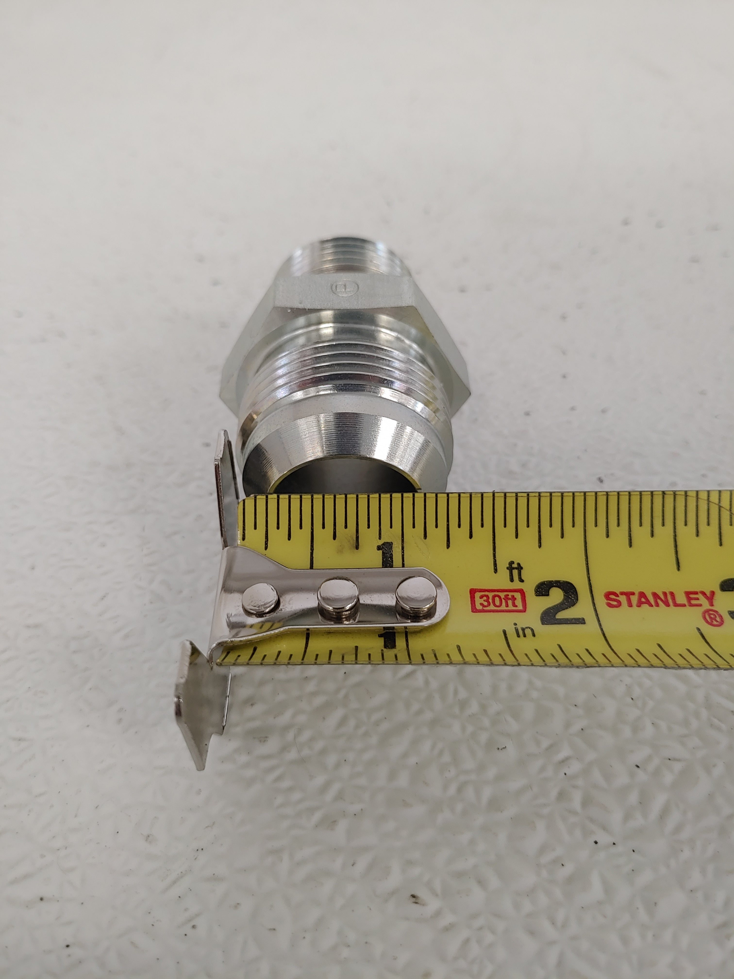 Parker Hannifin 16M27F87OMXS Male Stud Connector--21M X 16JIC 37 D--23-13414-003 (3939596533846)