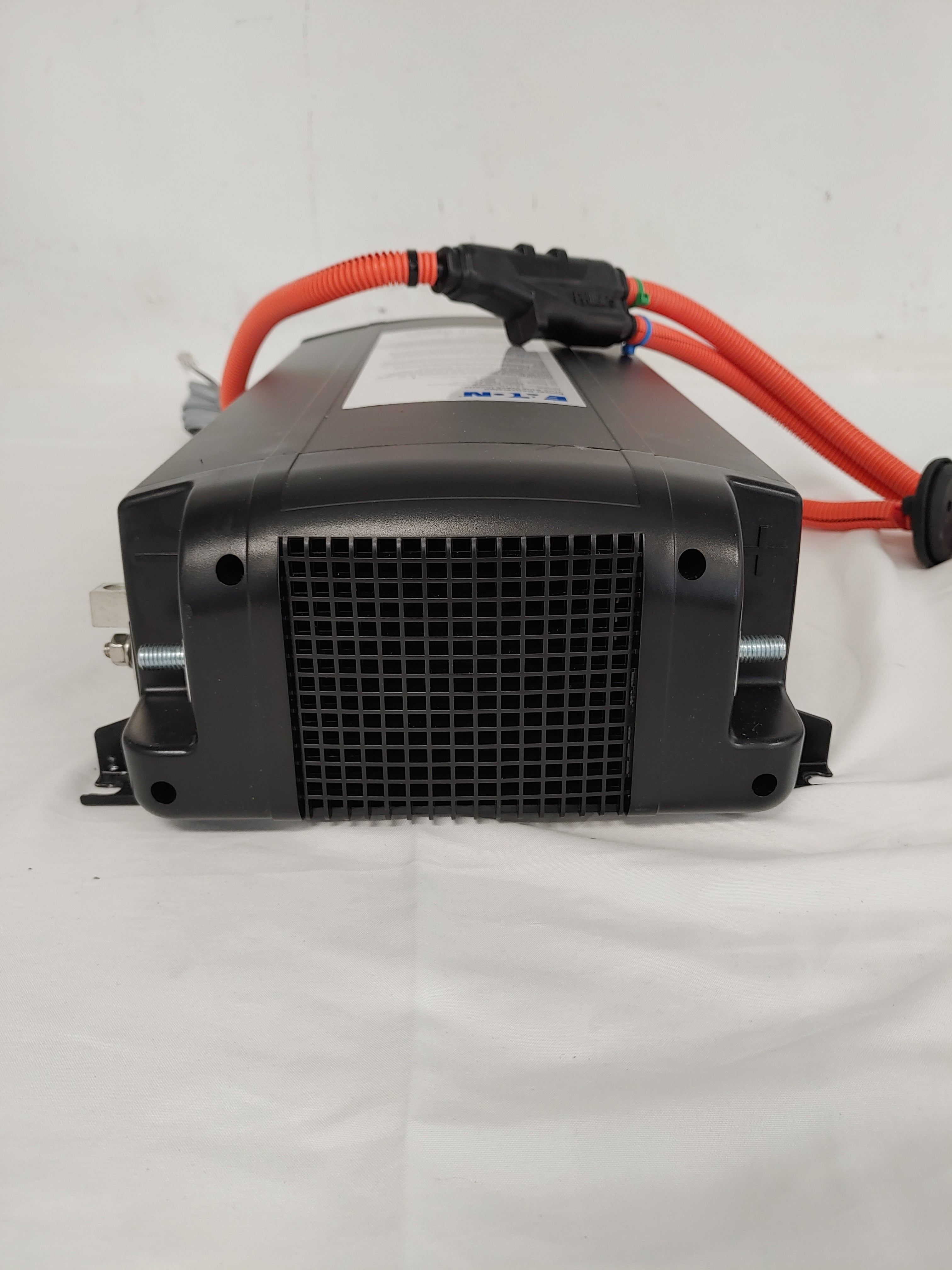 Used Eaton 11.8 V 1800W Charge Inverter - A66-06279-002 (9607377879356)