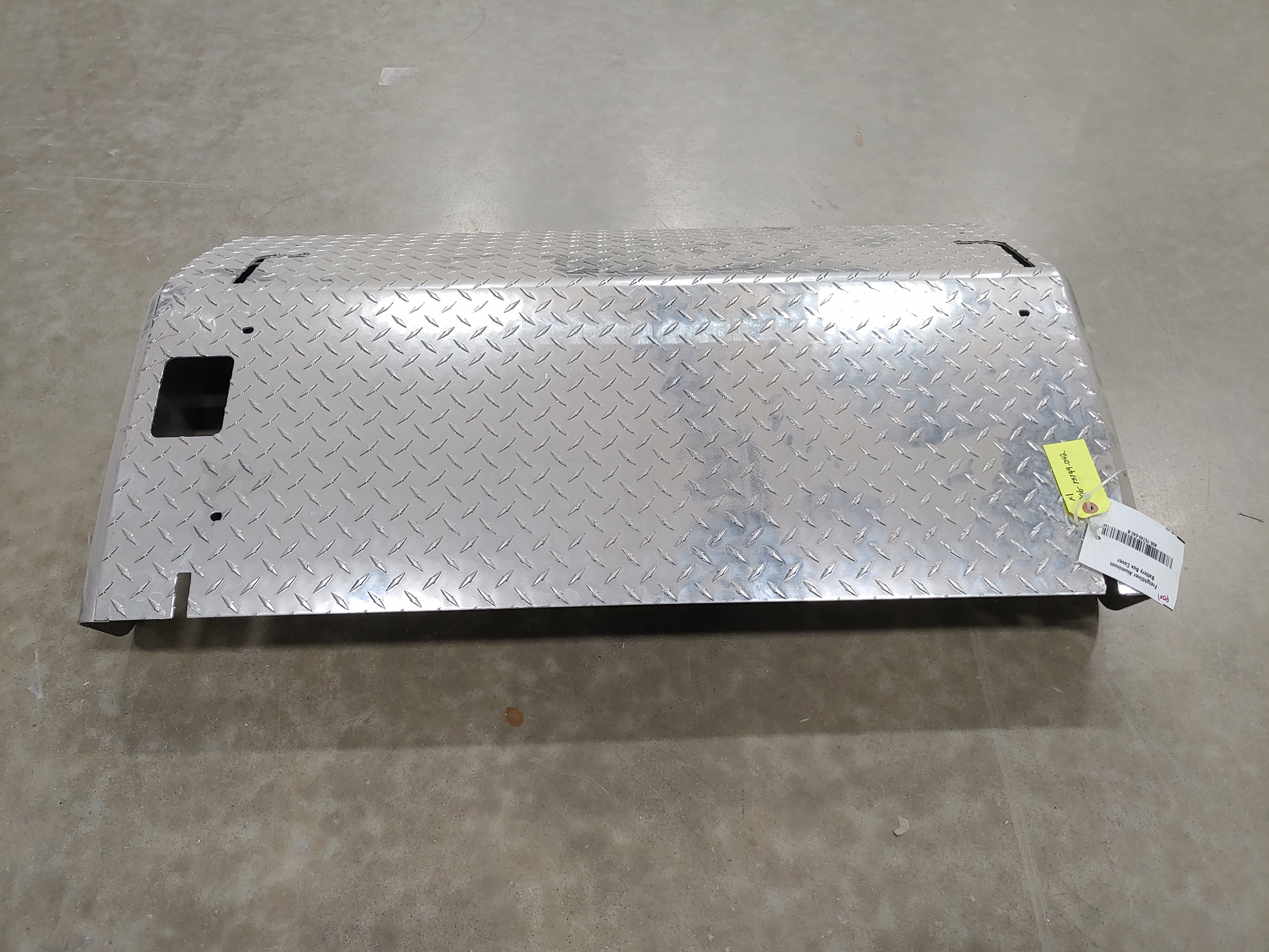 Freightliner Aluminum Battery Box Cover - P/N  A06-75749-042 (8210992857404)