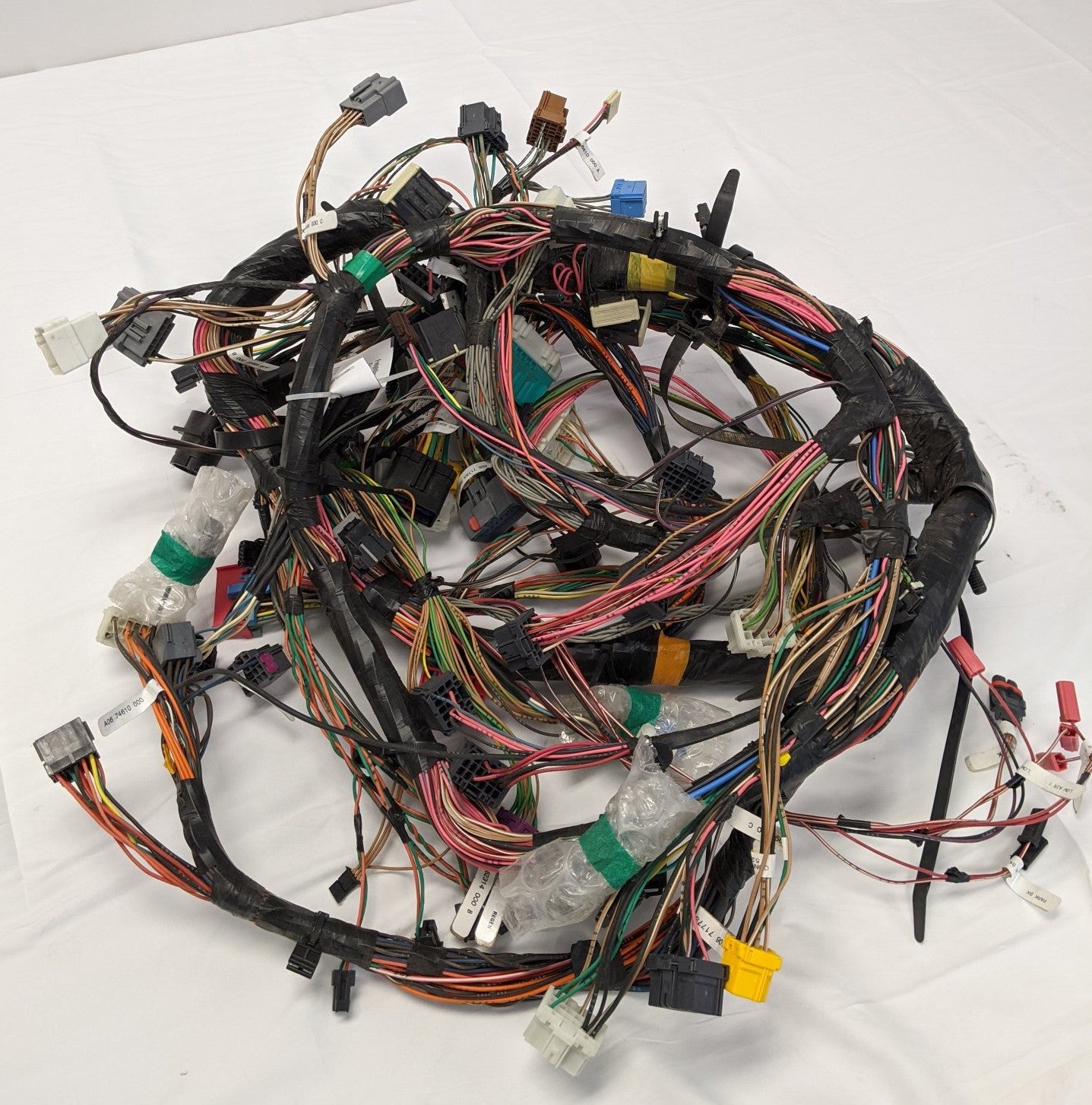 Freightliner Cascadia P3 Dash Commodity Wiring Harness - P/N S67-00003-519