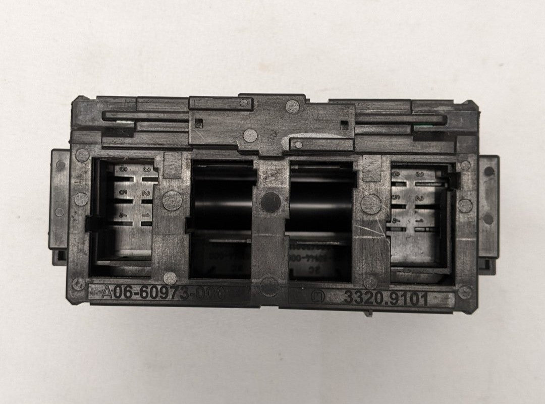 Freightliner Cascadia P3 Switch Panel ECU A06-60973-000 (Used)
