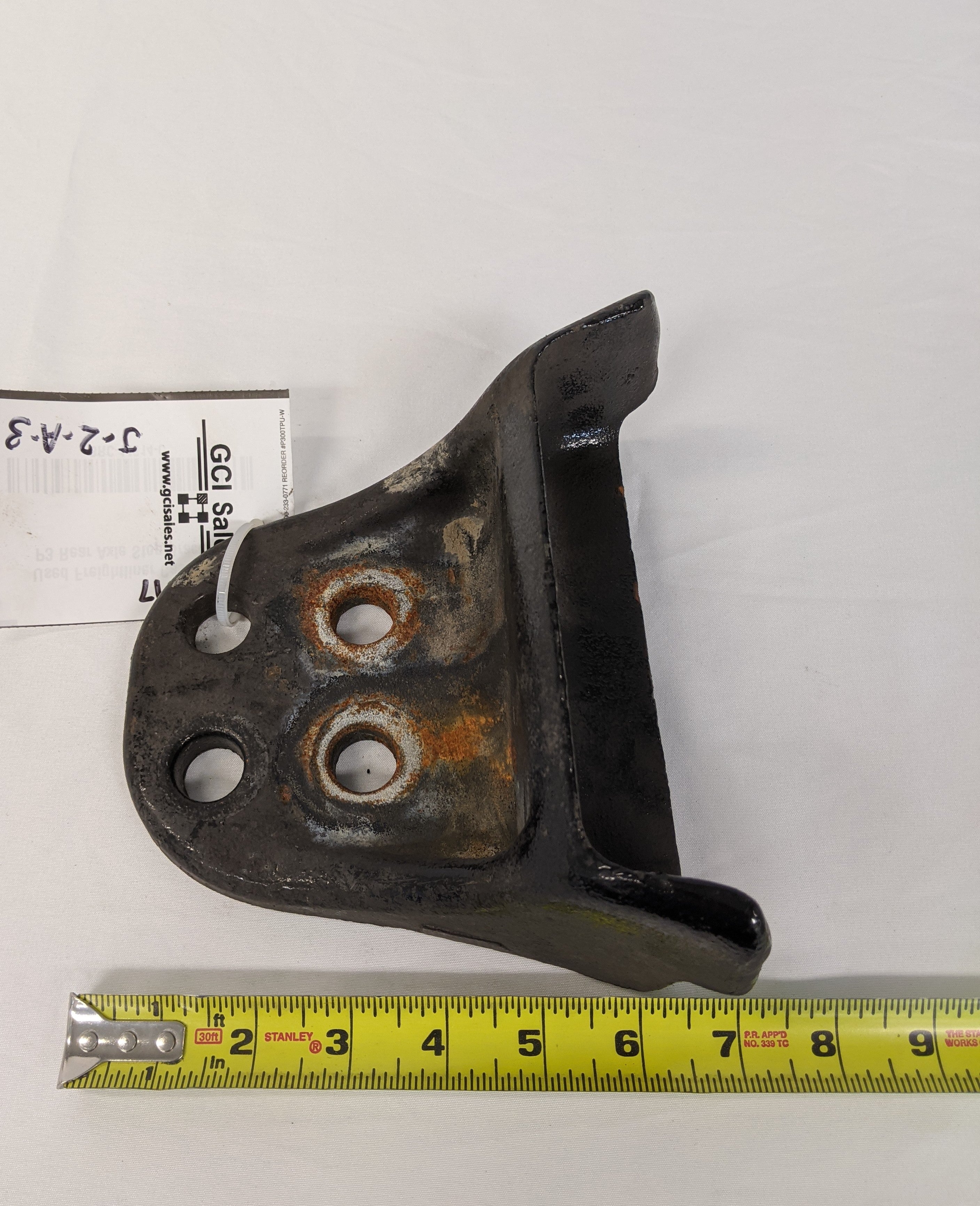 Used Freightliner Cascadia P3 Rear Axle Stop Bracket - P/N 16-15617-000 (10091729977660)
