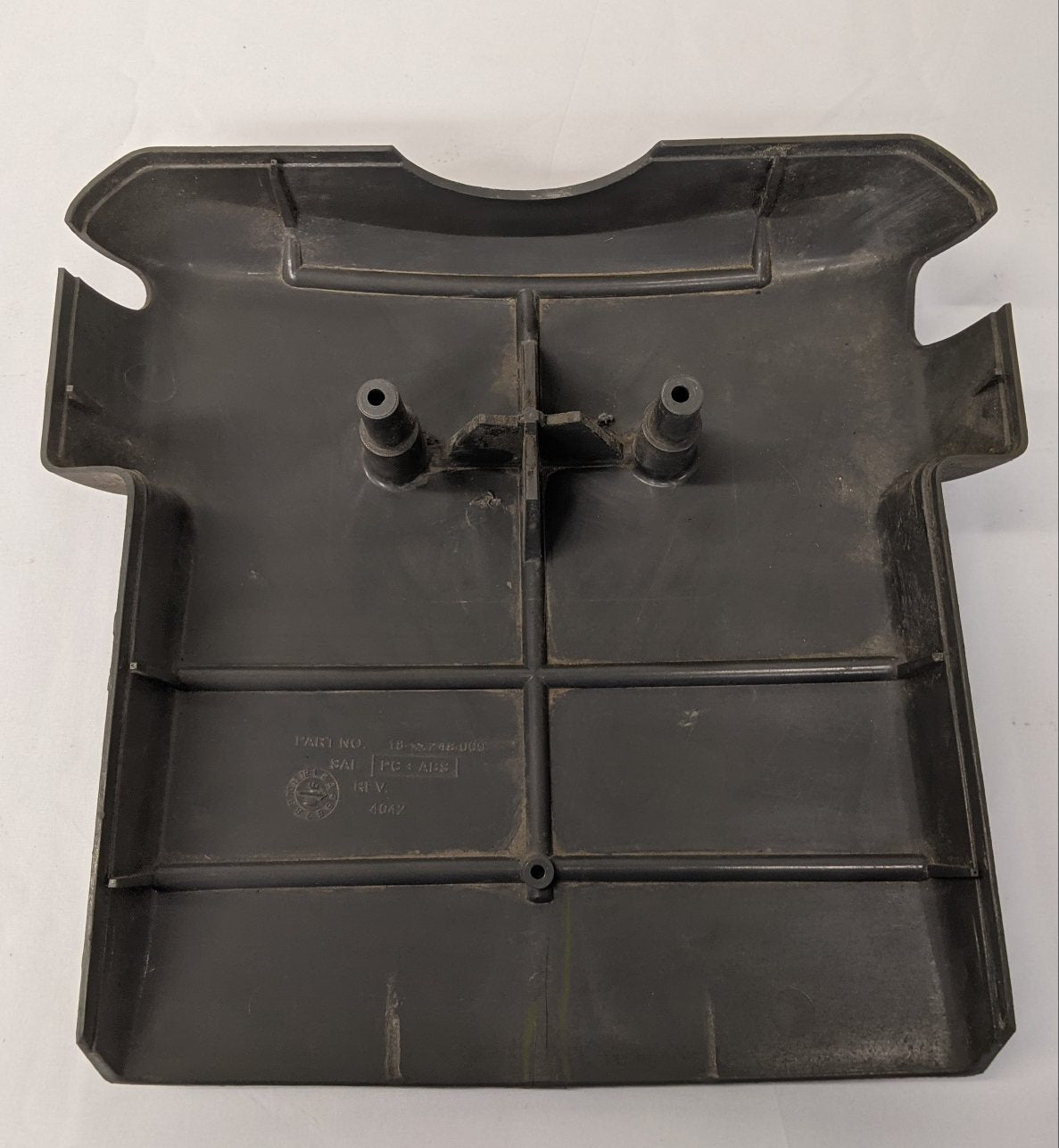 *Cracked* Freightliner Columbia, Century Steering Column Cover -P/N 18-33248-000 (10041355141436)
