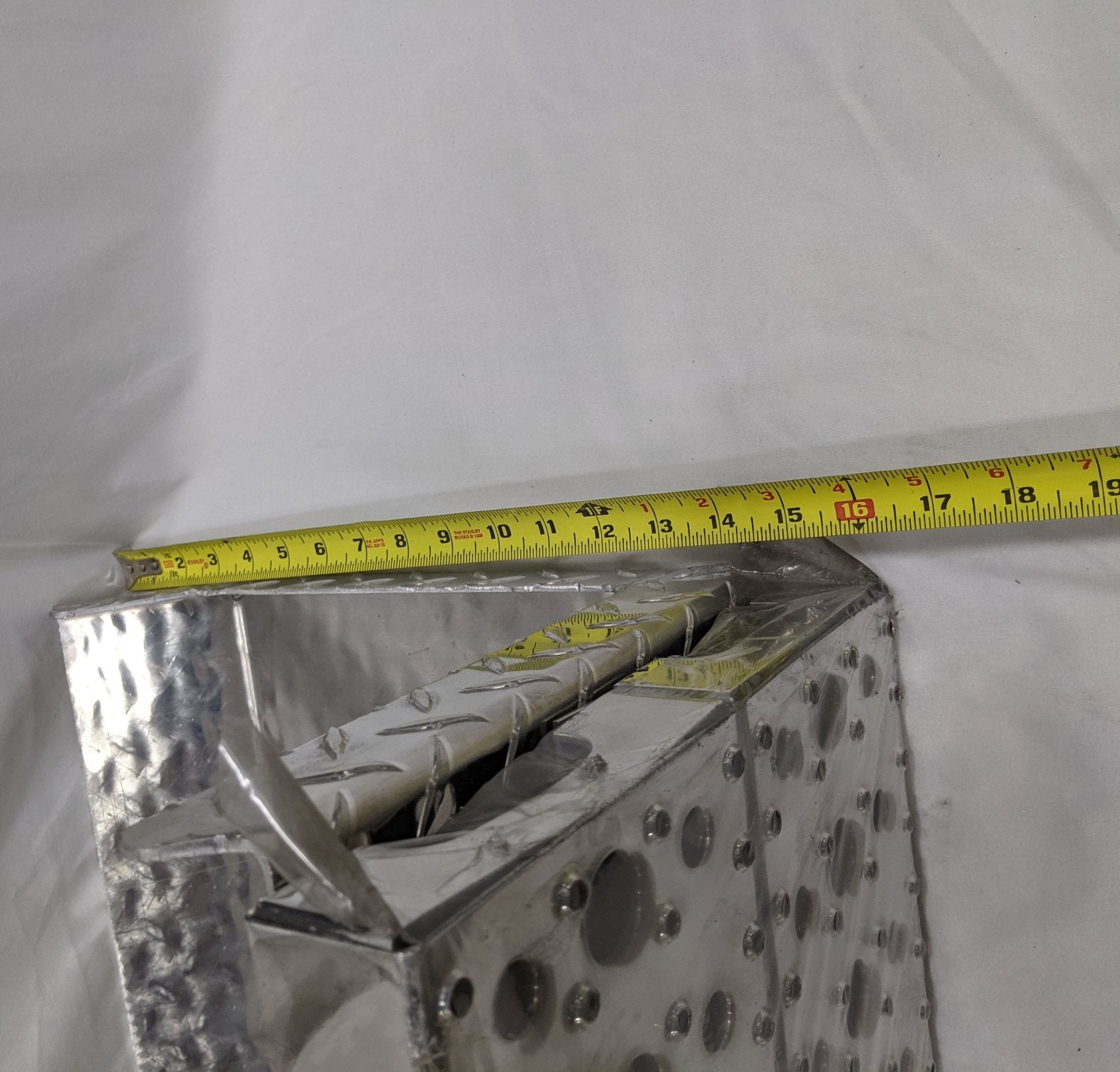 New Freightliner Diamond Lift Off Tool Box Cover - P/N 22-60614-004 (10141446111548)