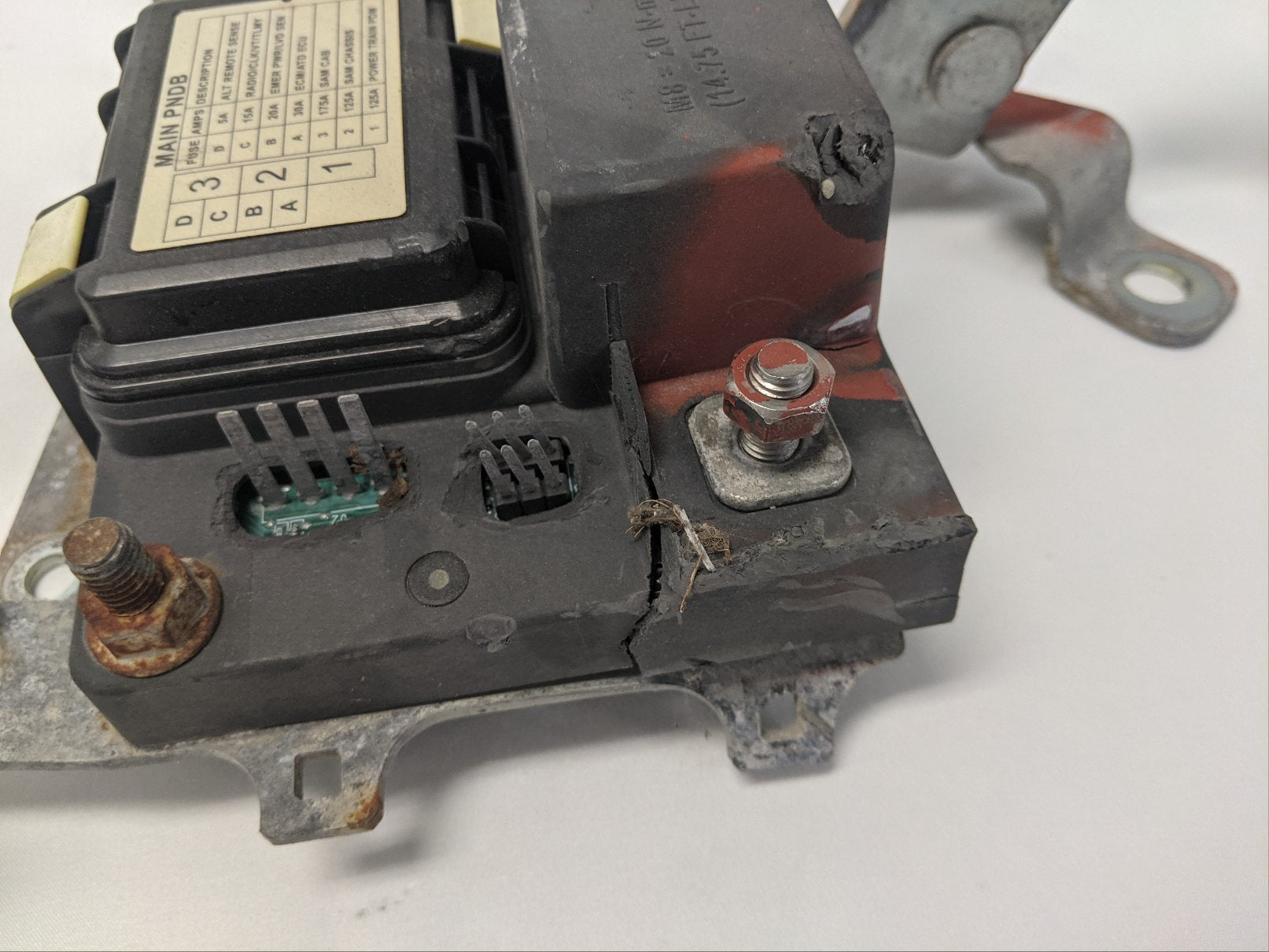 Damaged Freightliner Littelfuse Power Harness Junction Box PNDB - P/N  A06-75148-012