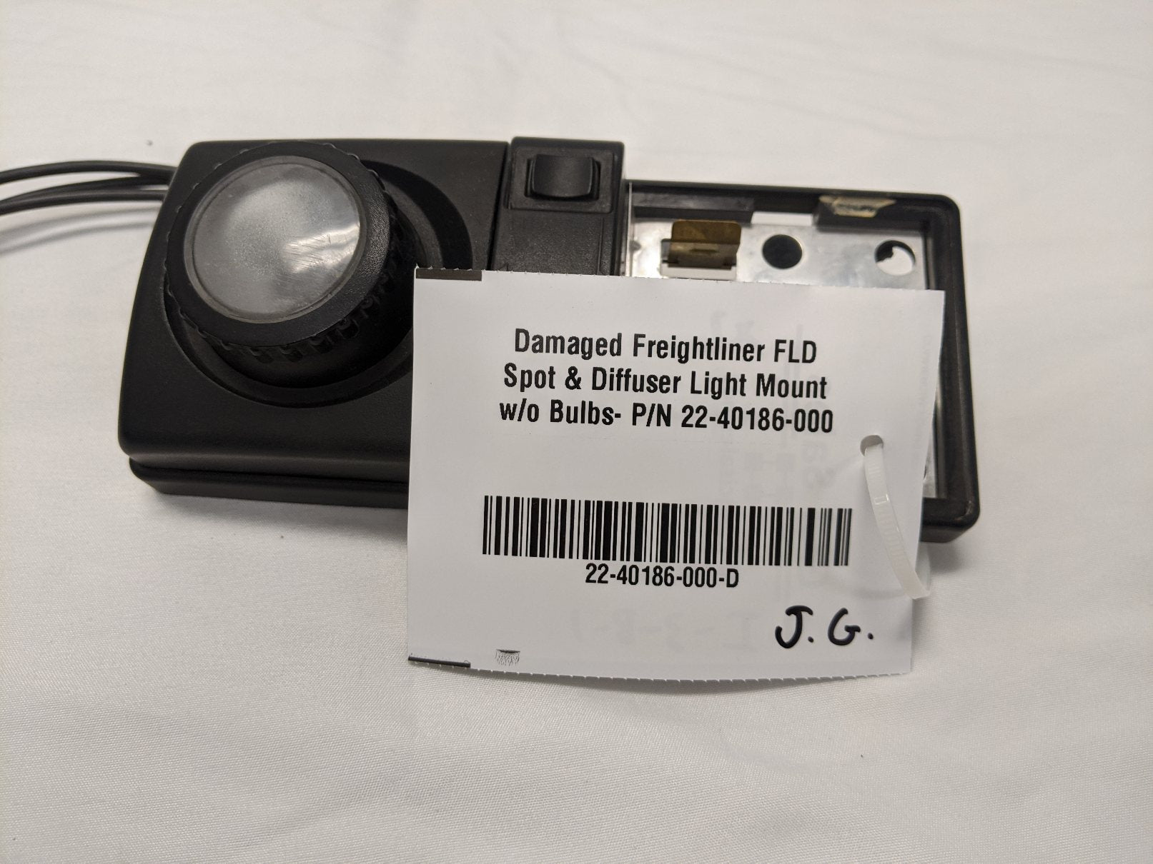 Damaged Freightliner FLD Spot & Diffuser Light Mount w/o Bulbs- P/N 22-40186-000