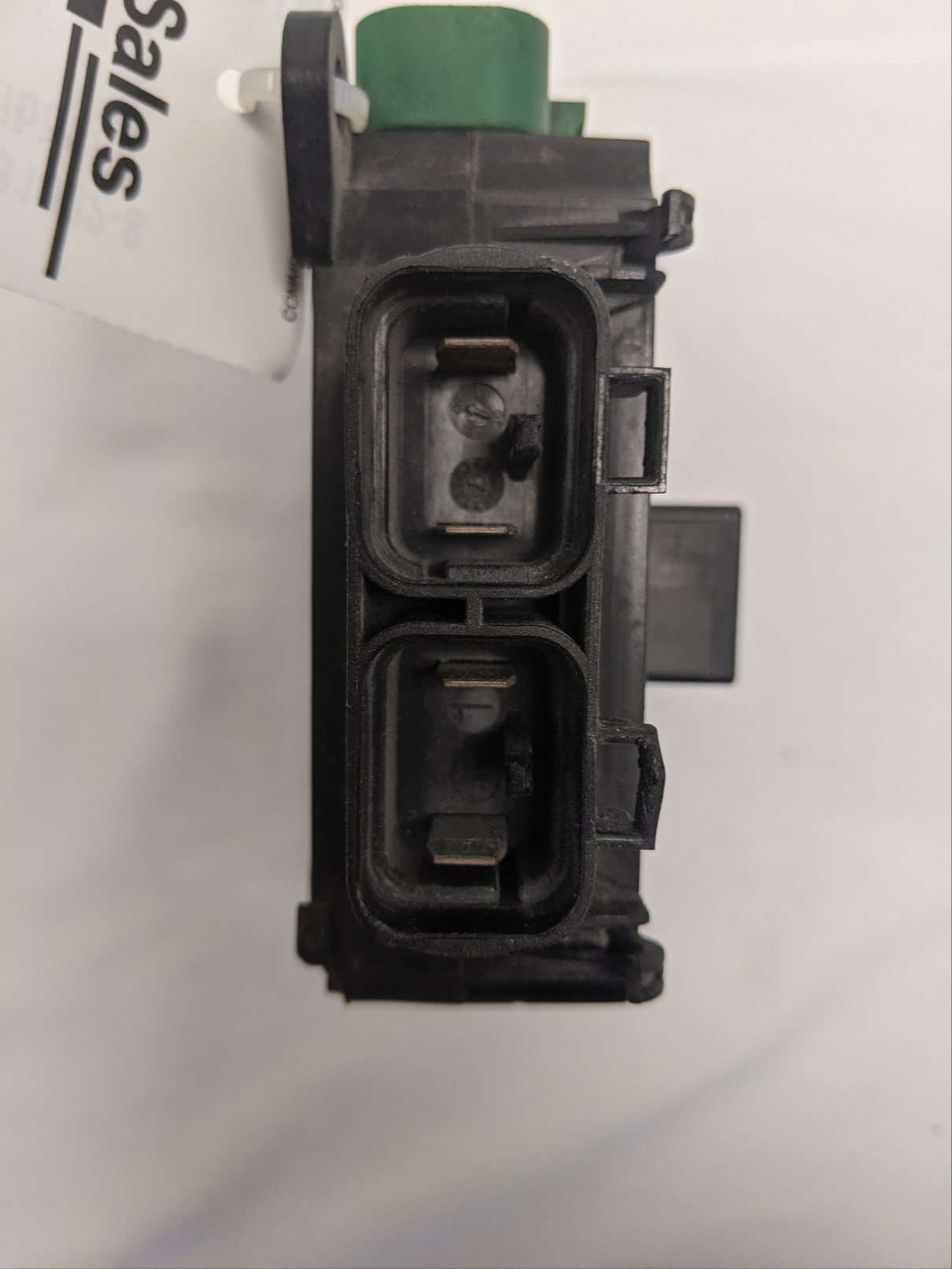 Damaged Bussmann 31002-8 Remote Power Distribution Module - P/N 06-32709-000