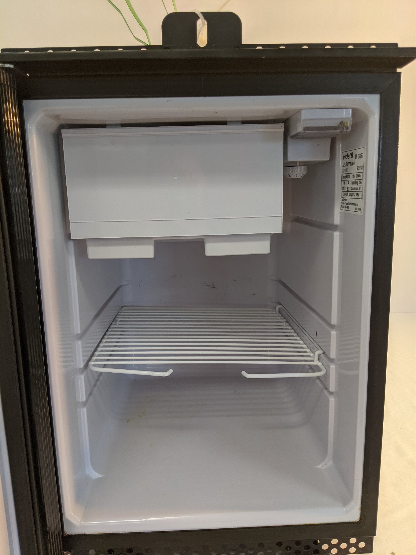 Used Freightliner Cascadia P3 49L Refrigerator Assembly - P/N A22-74775-000 (10090950000956)