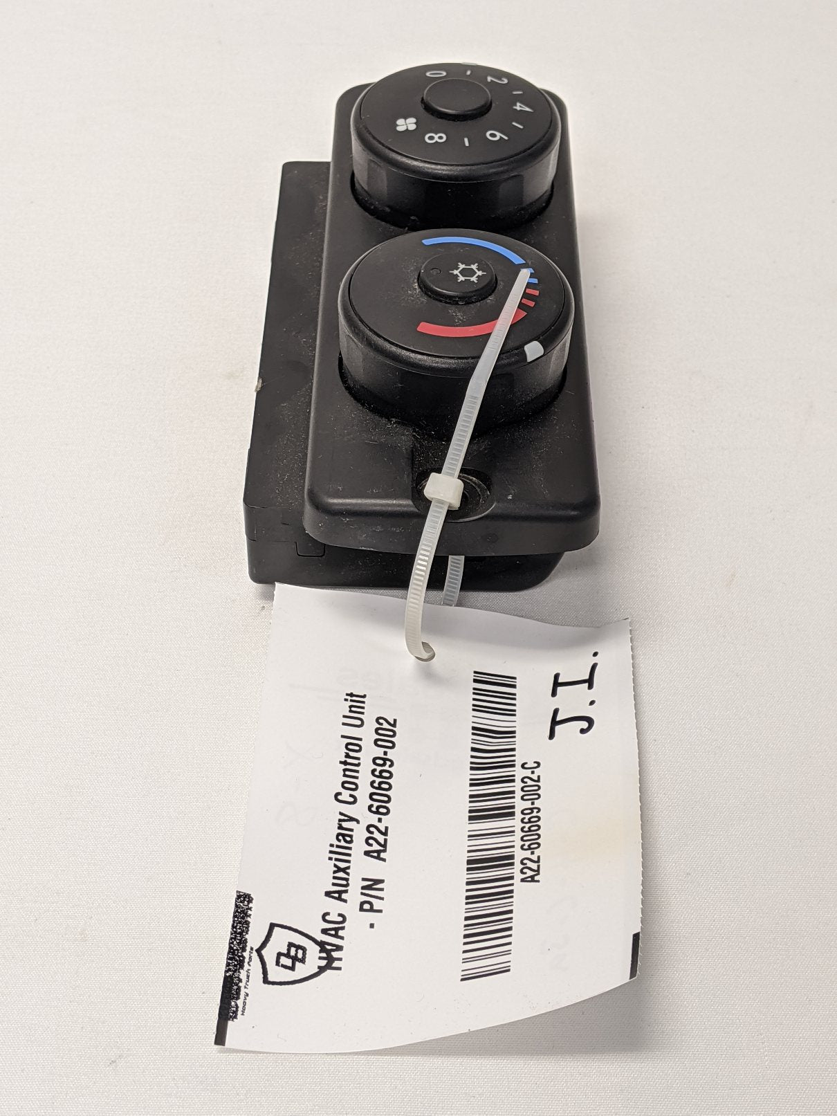 Used Freightliner Cascadia HVAC Auxiliary Control Unit - P/N  A22-60669-002