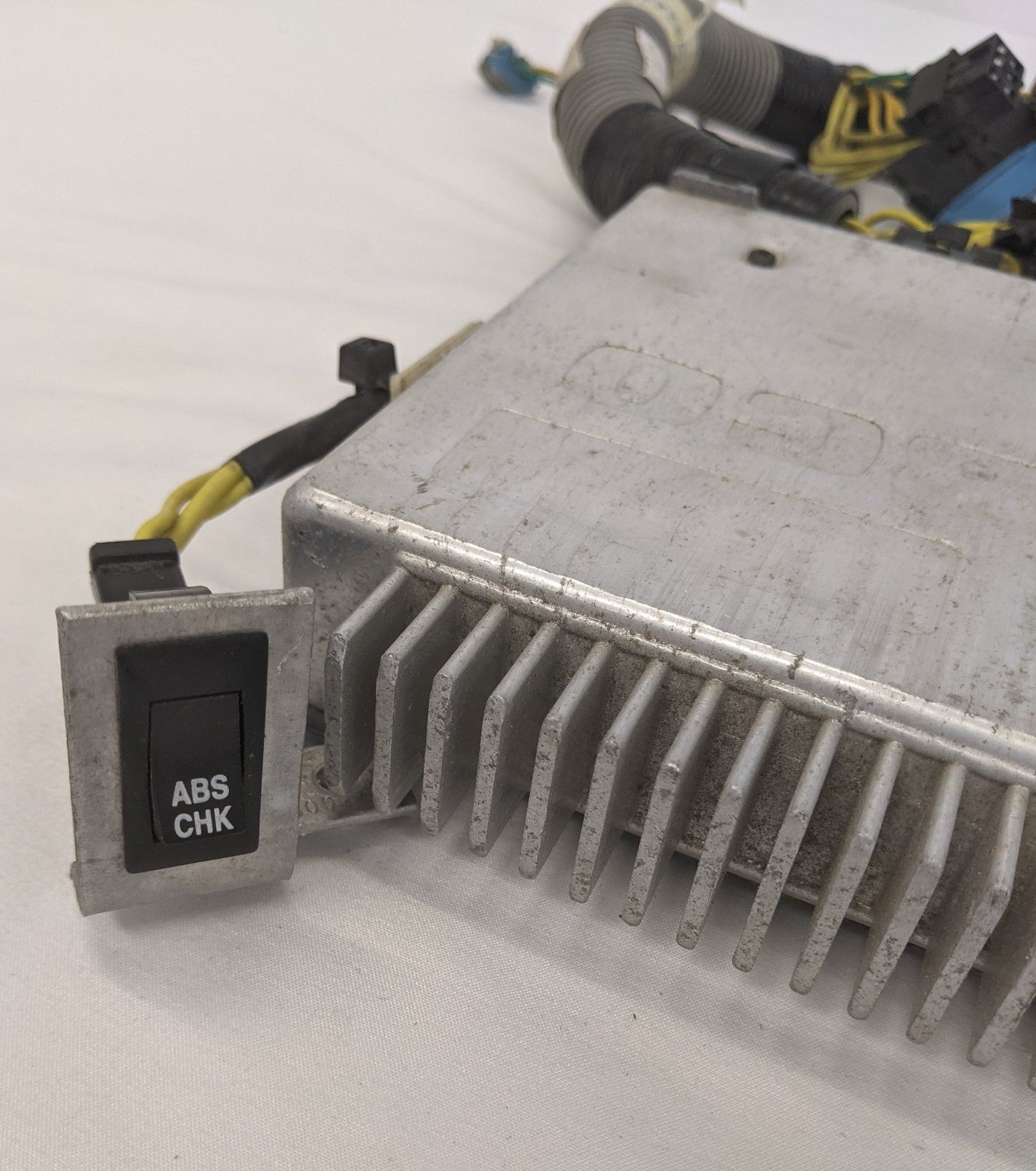 Used Wabco ABS ECU w/ Wiring Harness - P/N 446 004 405 0