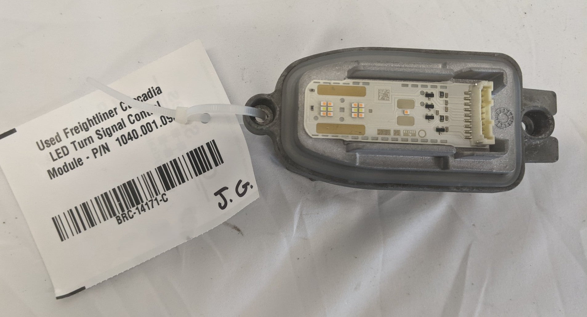 Used Freightliner Cascadia LED Turn Signal Control Module - P/N  1040.001.0920