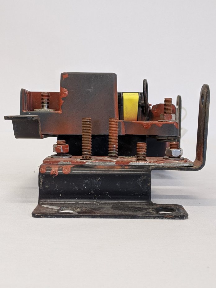 Used Freightliner Powernet Junction Box w/ Bracket - P/N A06-75148-011