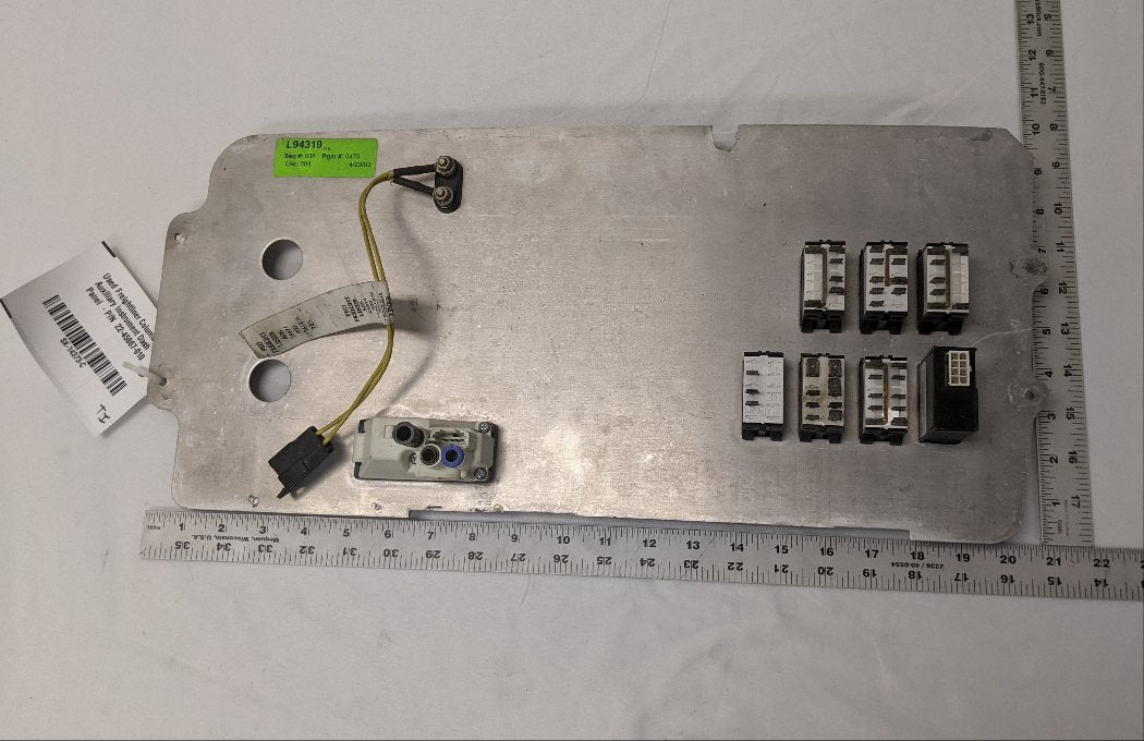 Used Freightliner Columbia Auxiliary Instrument Dash Panel  - P/N  22-45867-010