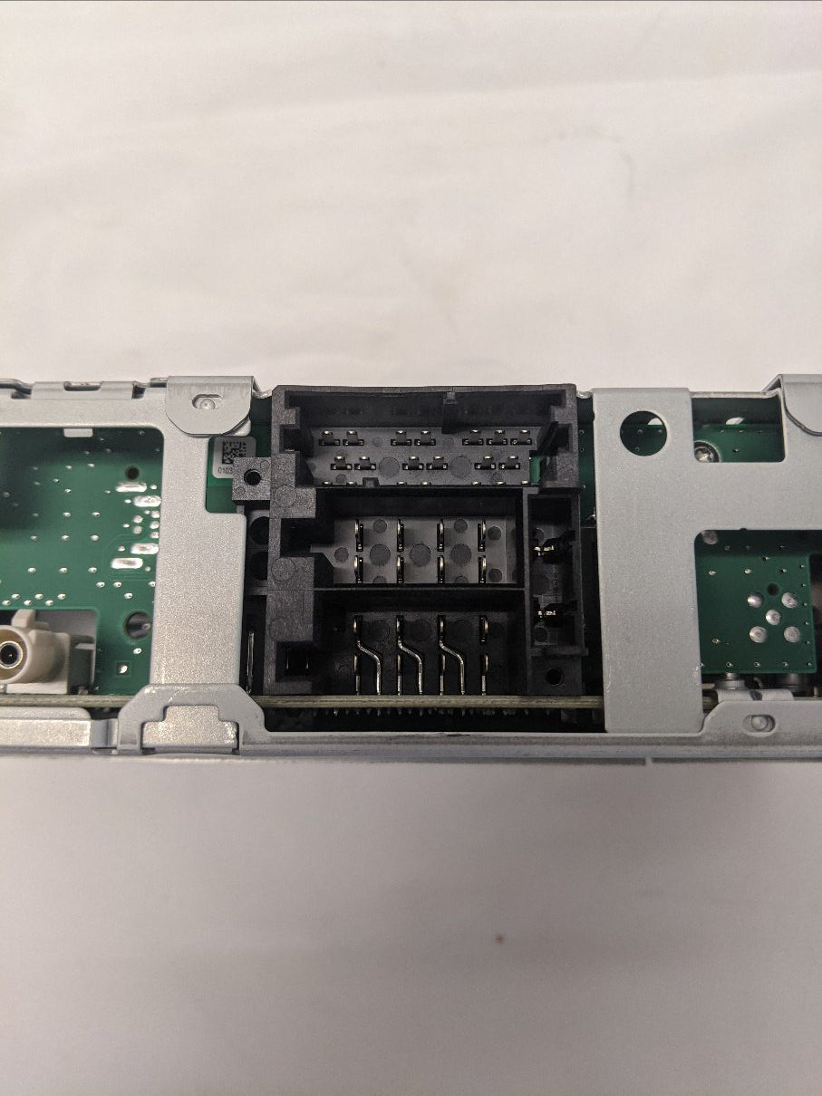 Aptiv DEA700 AM/FM/WB Truck Radio | A22-78674-000