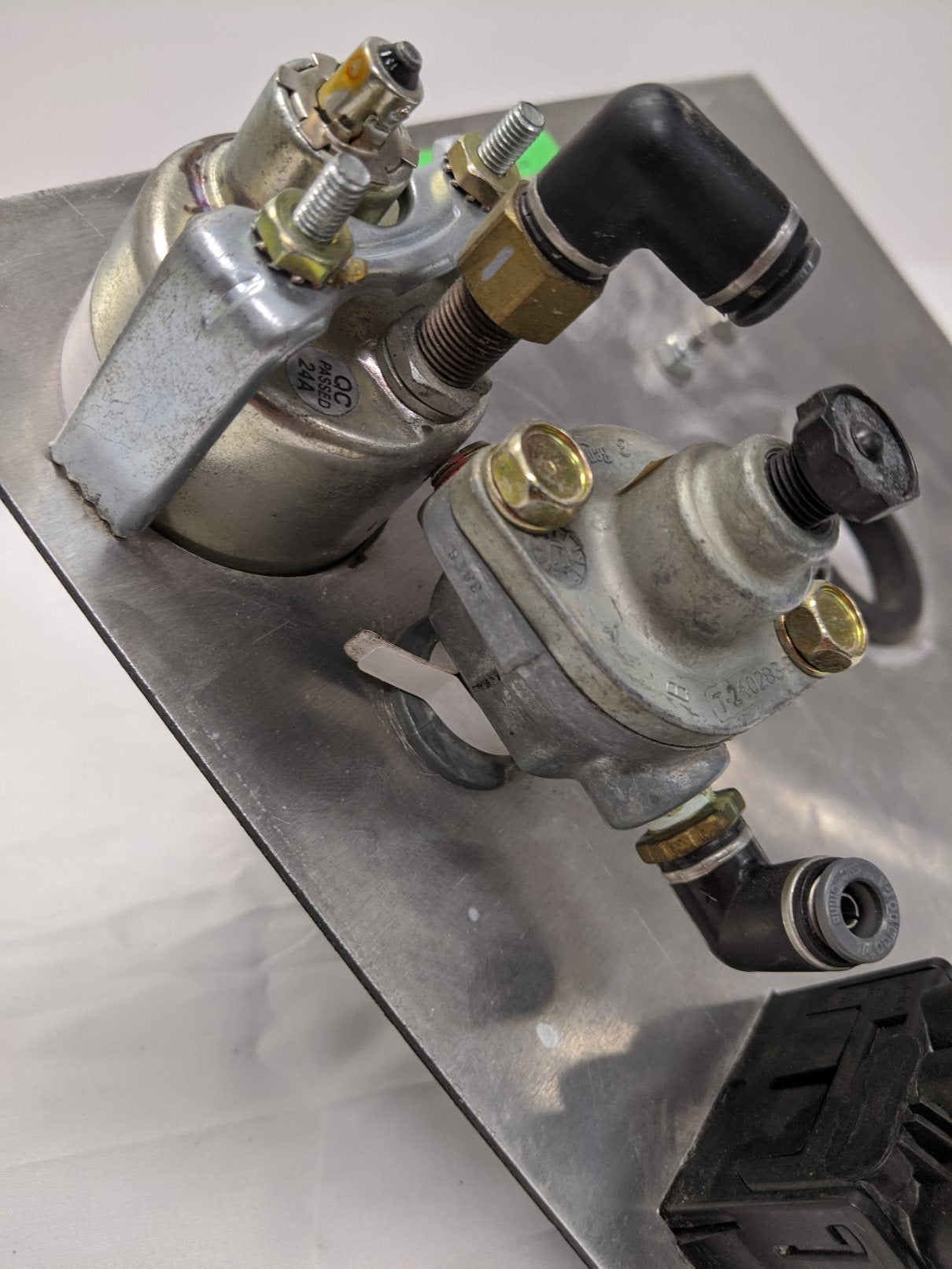 Used Freightliner Cascadia P3 Auxiliary Instrument Panel -P/N 22-60660-000