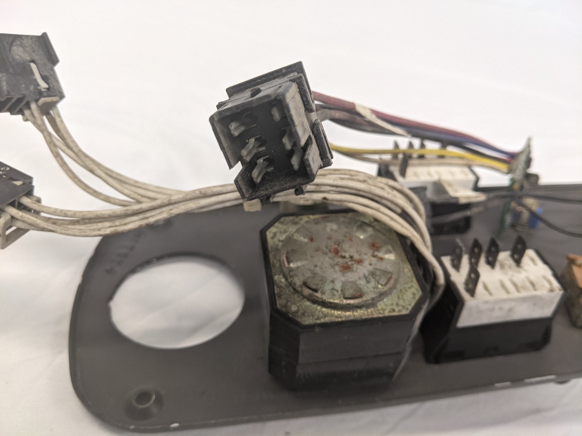 Used Freightliner Columbia Sleeper Cab Control Panel w/ Light - P/N 22-46623-005