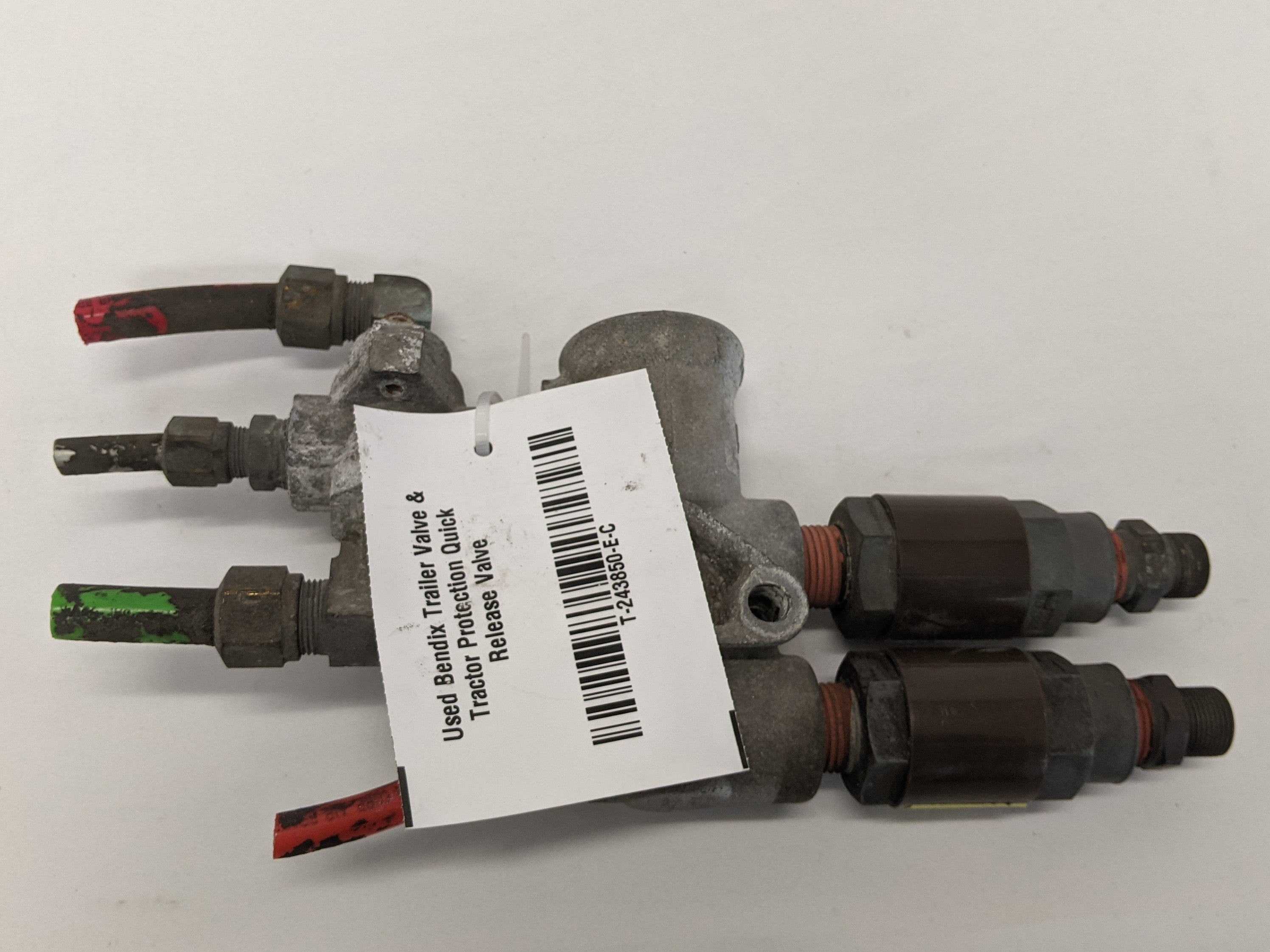 Used Bendix Trailer Valve & Tractor Protection Quick Release Valve -P/N T-243850 (10018174402876)