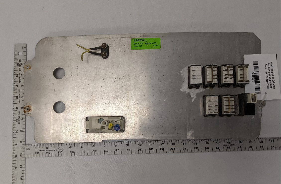 22-45867-010 - Freightliner Columbia Auxiliary Instrument Dash Panel