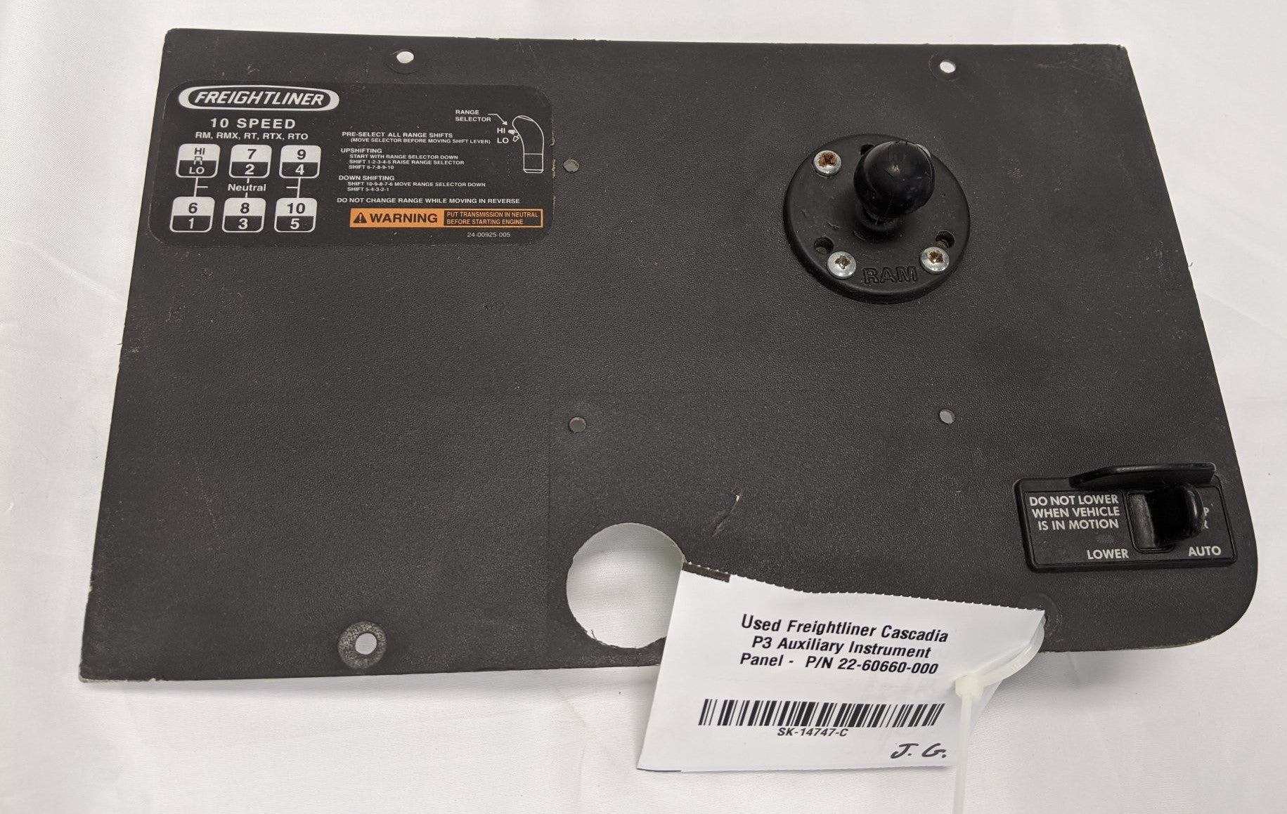 Freightliner Cascadia P3 (22-60660-000) - Auxiliary Instrument Panel