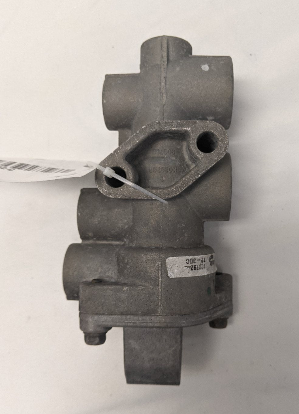 Used Bendix Tractor Protection Control Valve - P/N  109792