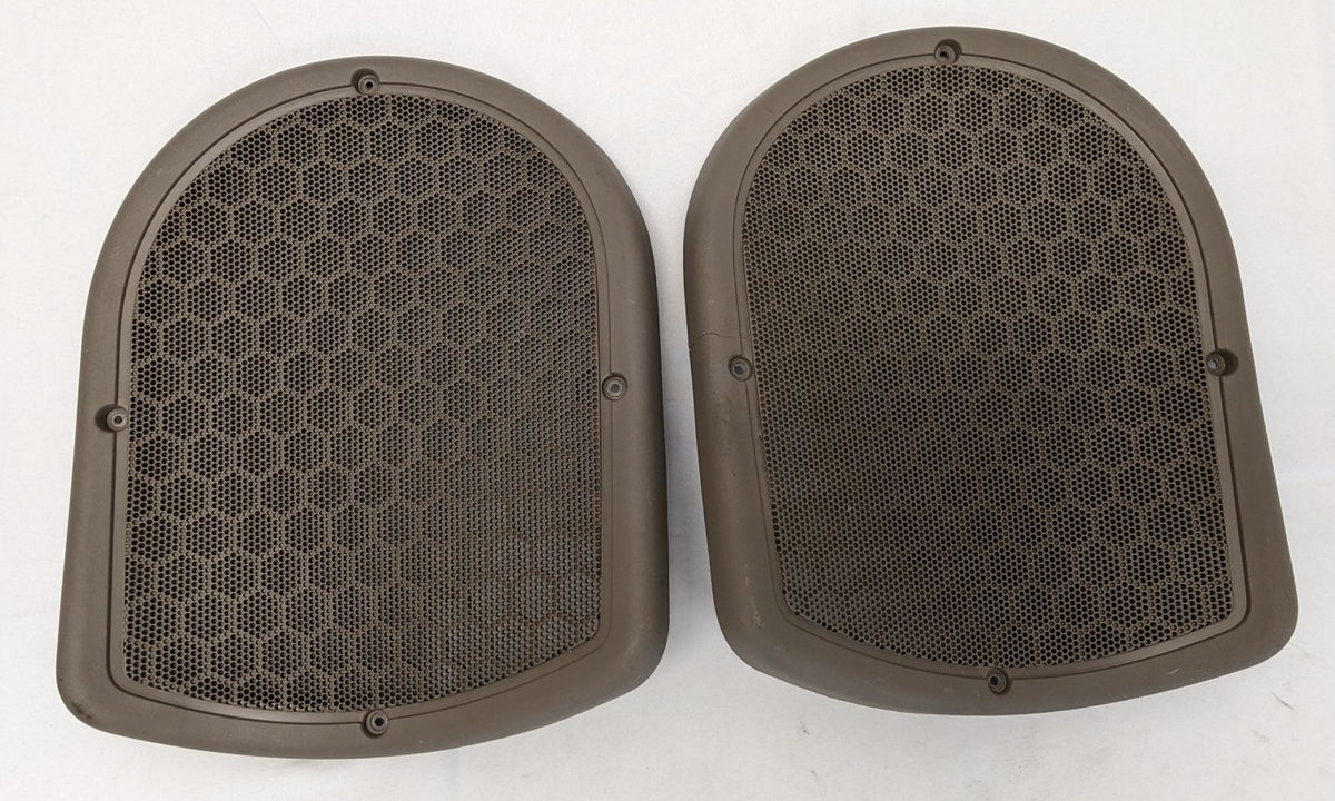 Damaged FTL Cascadia P3 LH & RH Headliner Speaker Grille -P/N 18-58497-001