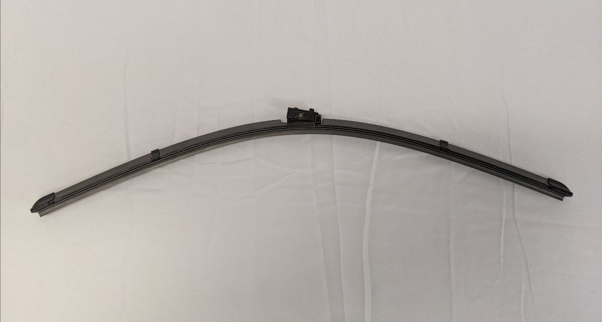 New Mercedes-Benz Wiper Blade Set - P/N 167 820 92 01 (10154172842300)