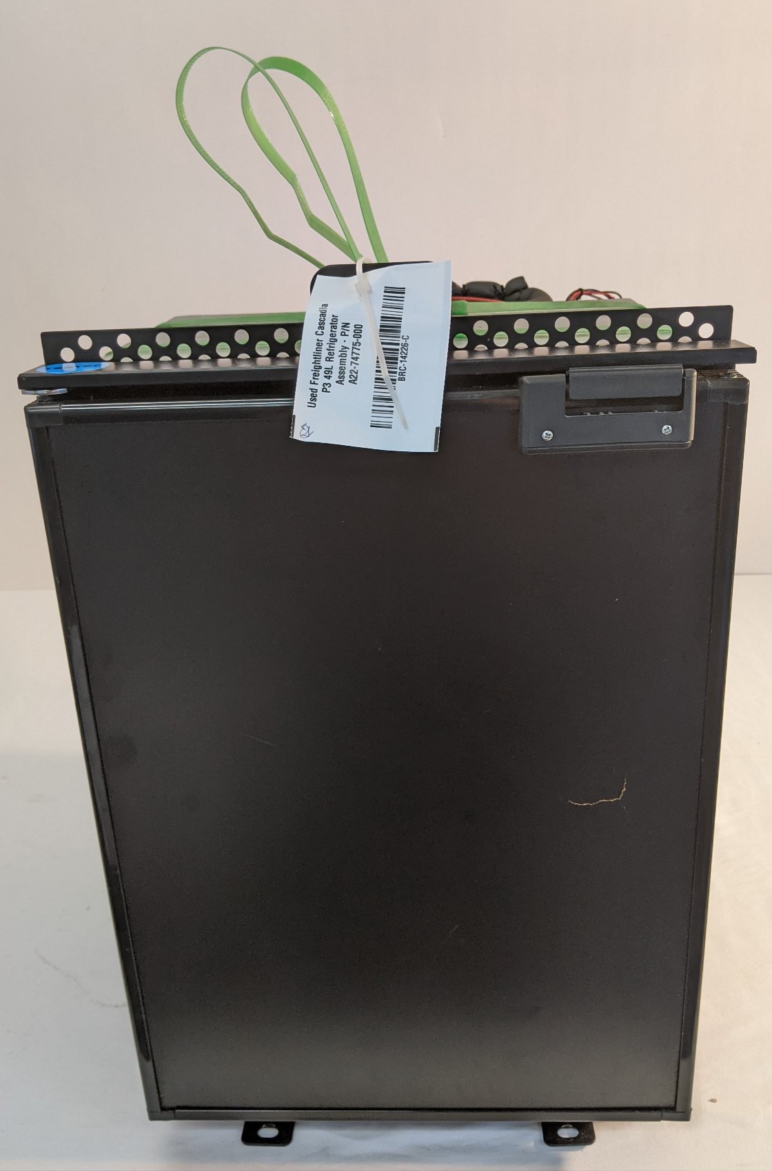 Used Freightliner Cascadia P3 49L Refrigerator Assembly - P/N A22-74775-000 (10090950000956)