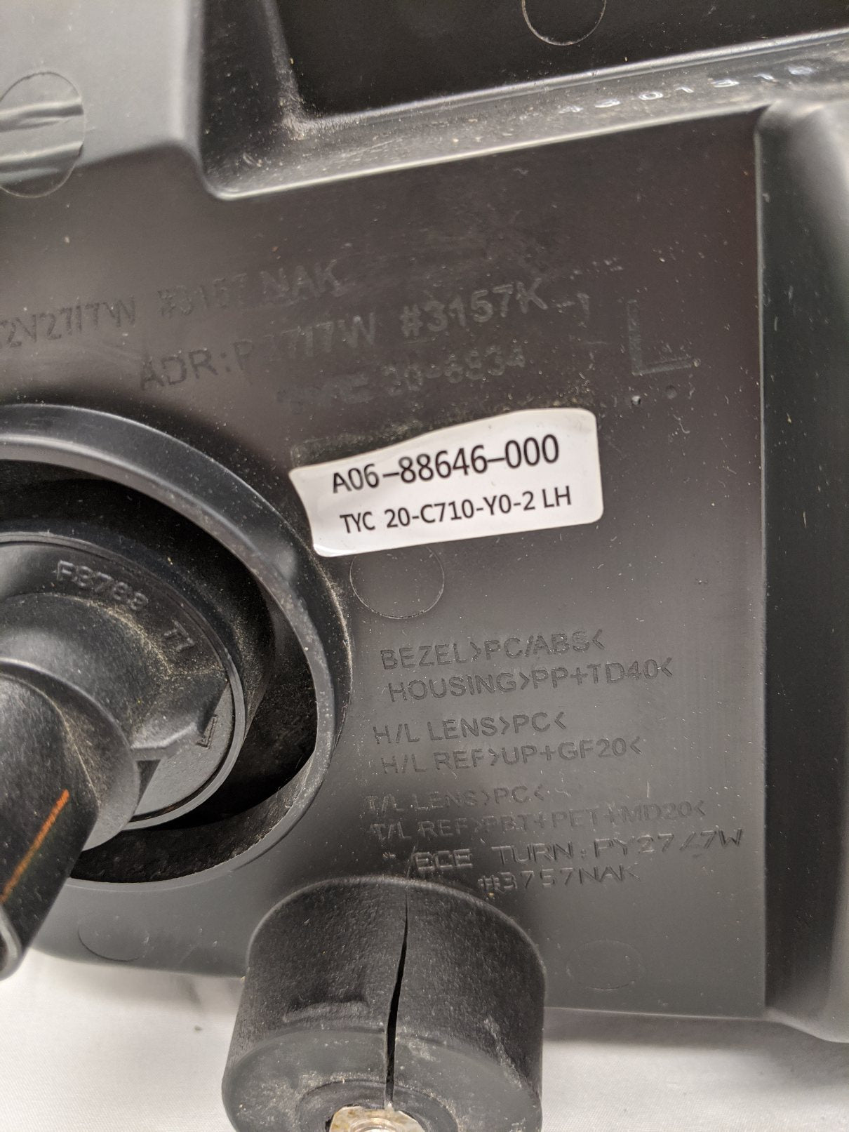 Damaged Freightliner Coronado SD122 LH Chrome Head Light - P/N A06-88646-000