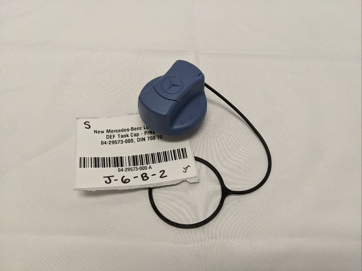Mercedes-Benz Lockable DEF Tank Cap w/ 2 Keys | 04-29573-000
