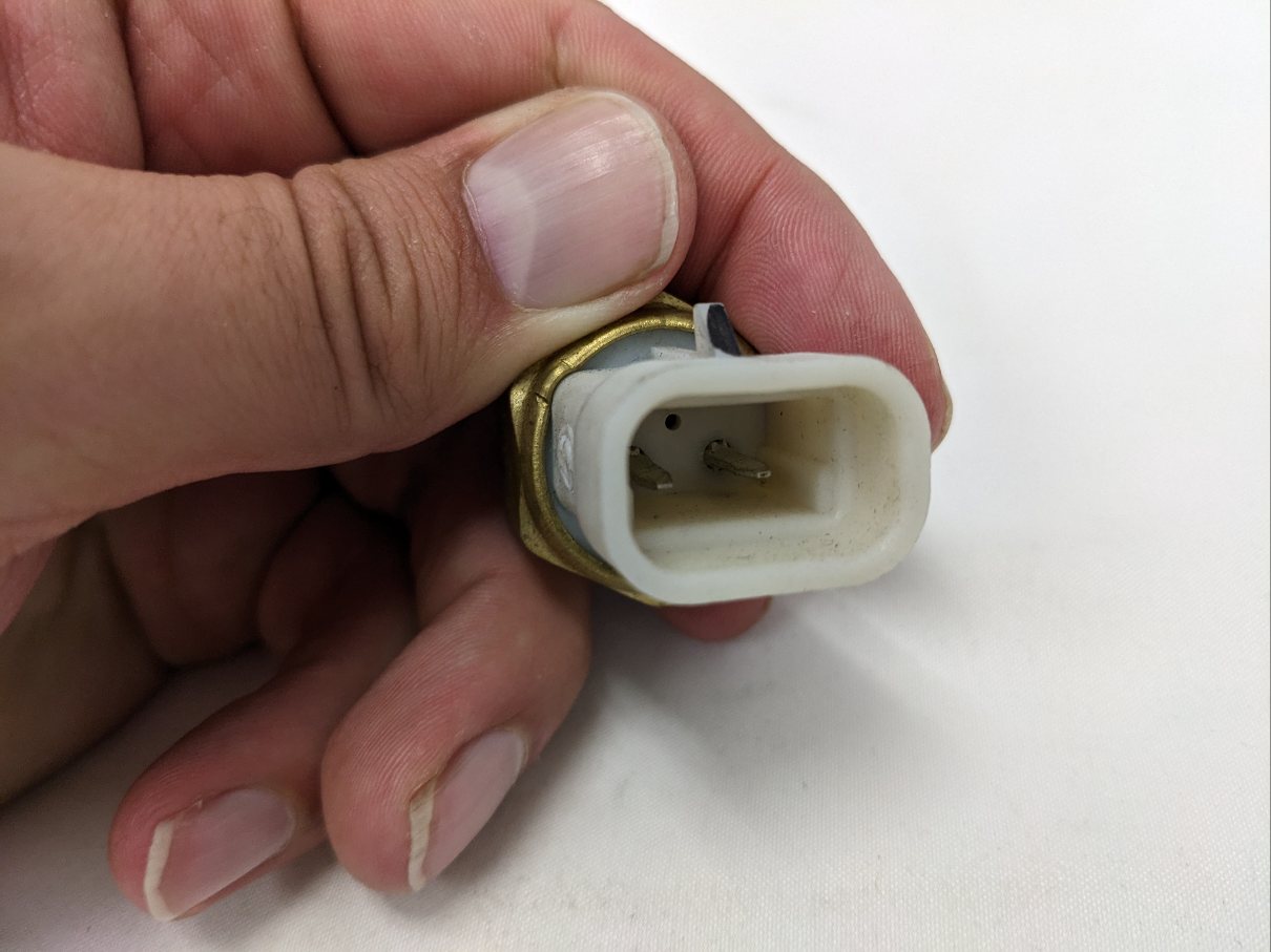 A 629 542 00 18 - Freightliner Kysor Coolant Level Sensor (New)