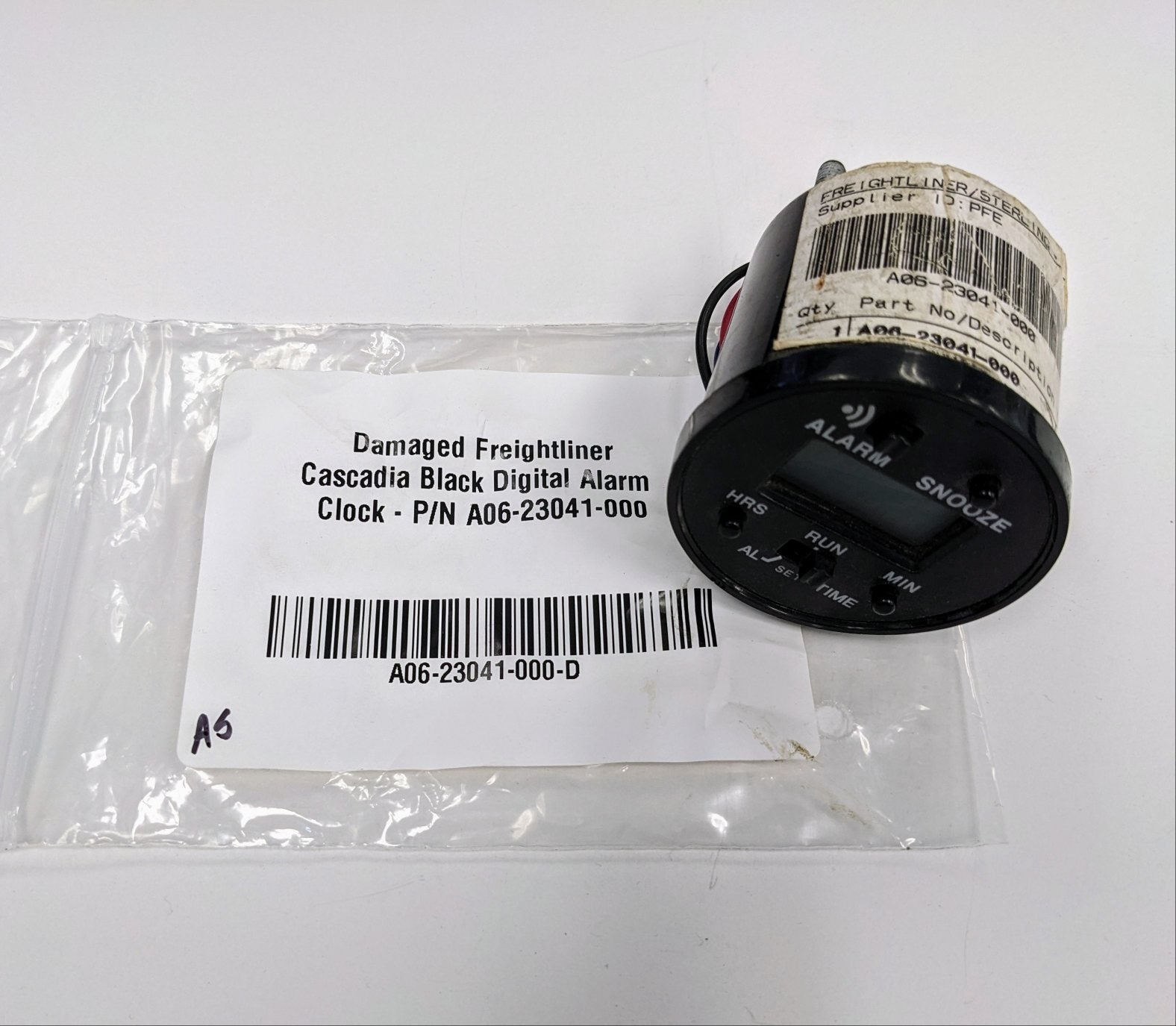 Damaged Freightliner Cascadia Black Digital Alarm Clock - P/N A06-23041-000 (10122020716860)